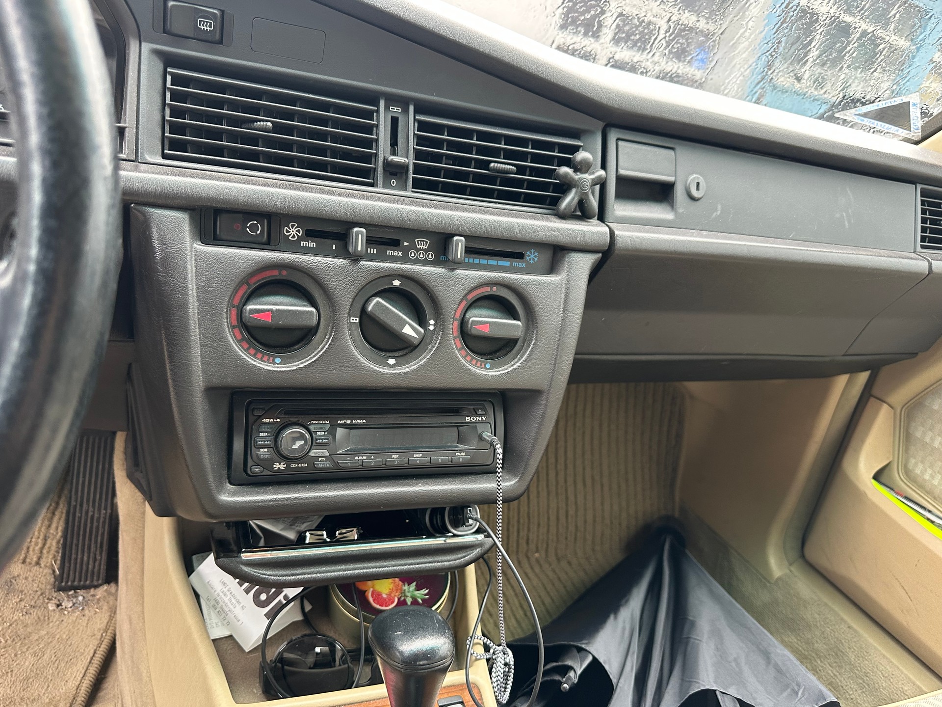 MERCEDES-BENZ 190 E 2.3-image-5