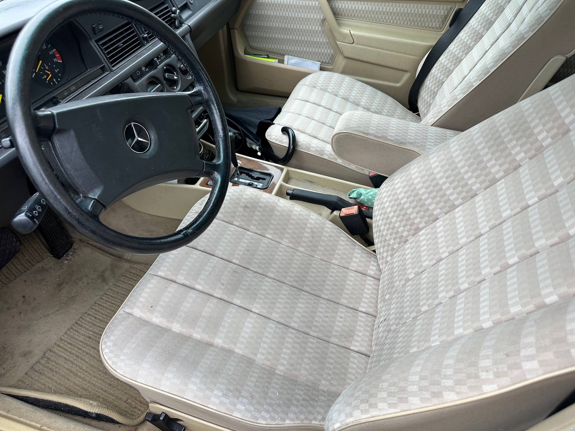 MERCEDES-BENZ 190 E 2.3-image-3