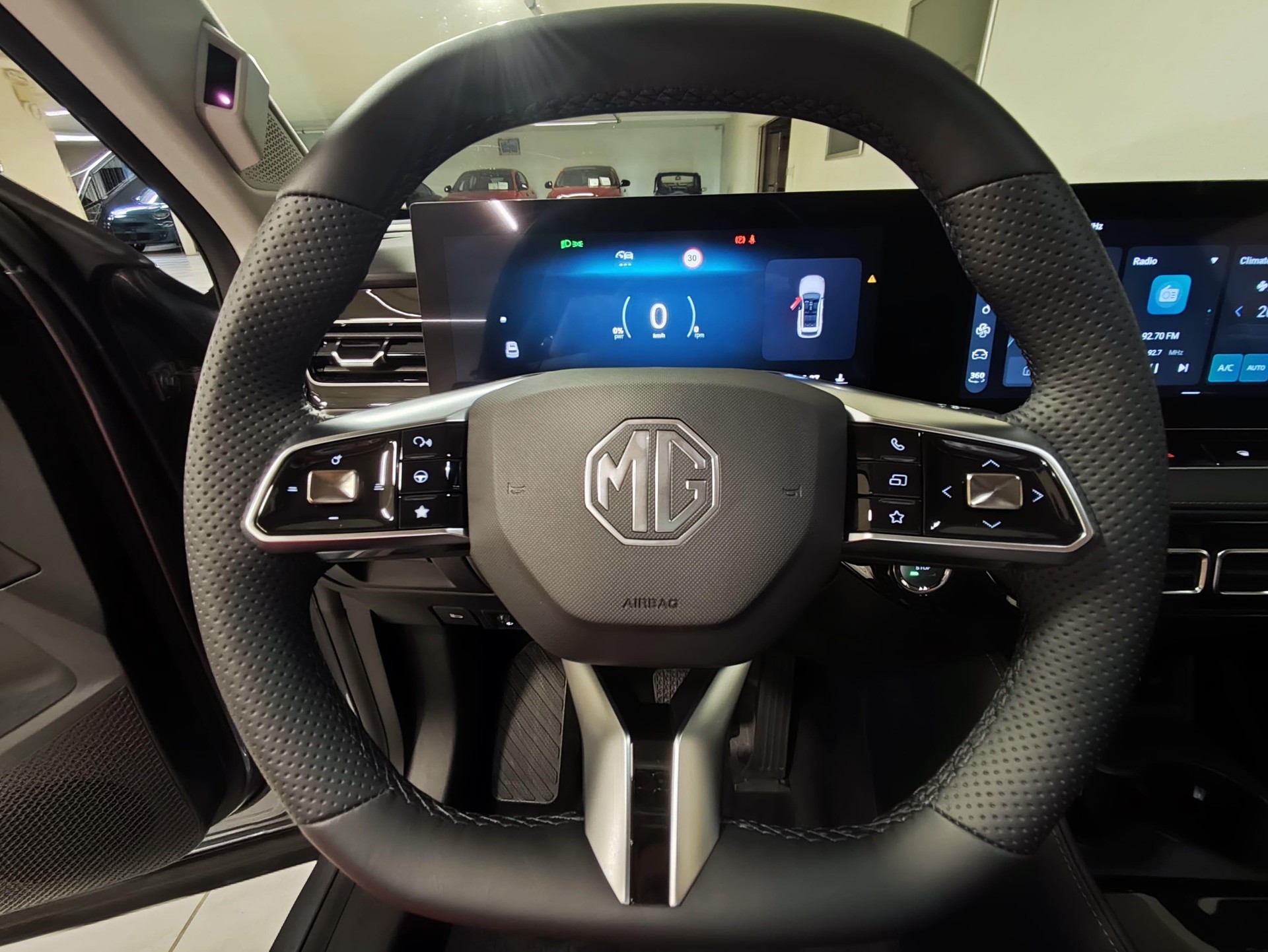 MG HS 1.5 PHEV Luxury-image-7