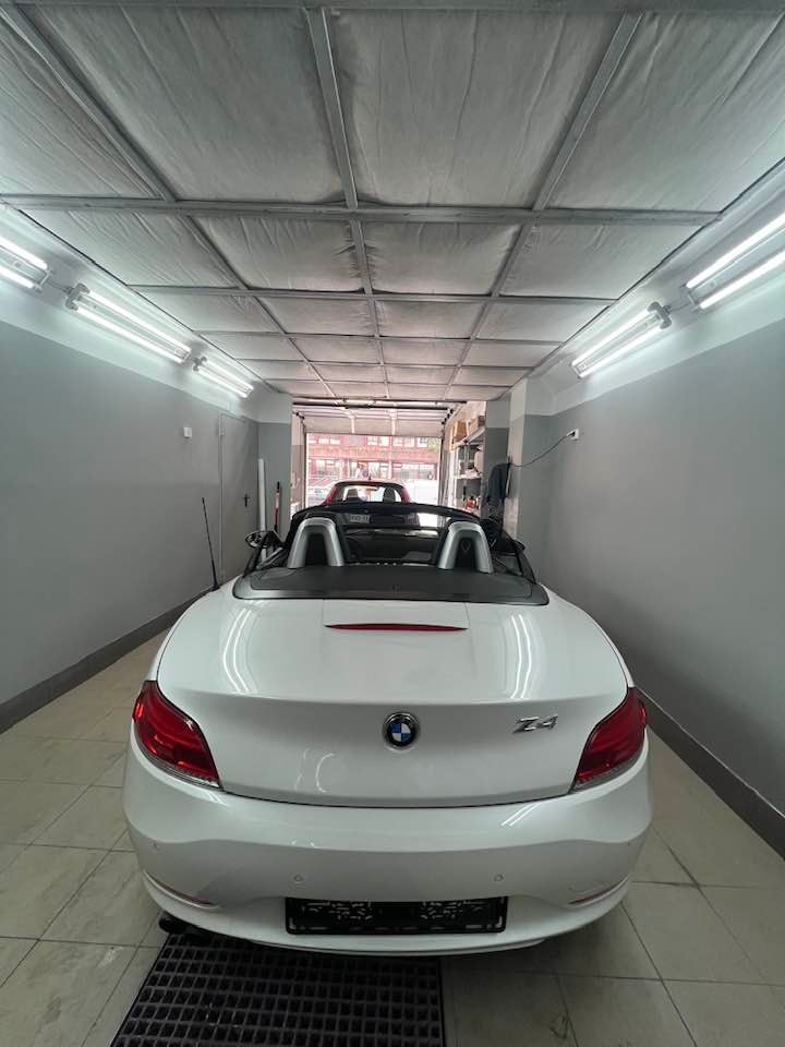 BMW Z4 sDrive20i Steptronic-image-14