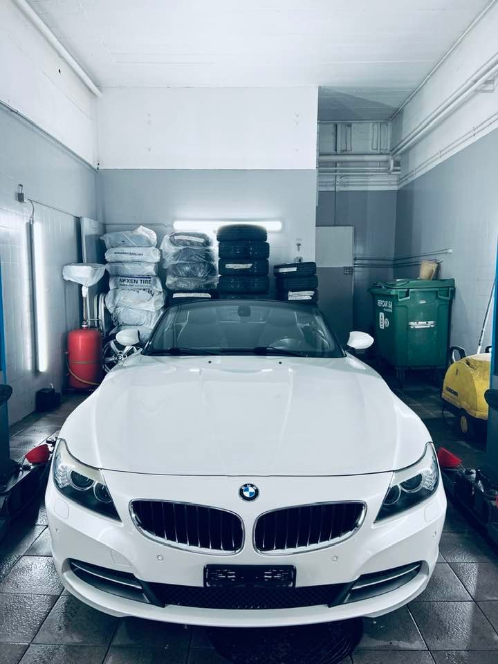 BMW Z4 sDrive20i Steptronic-image-2