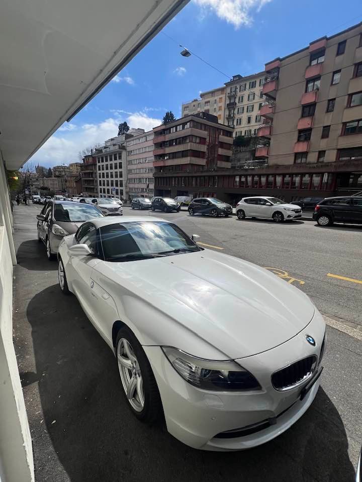 BMW Z4 sDrive20i Steptronic-image-12