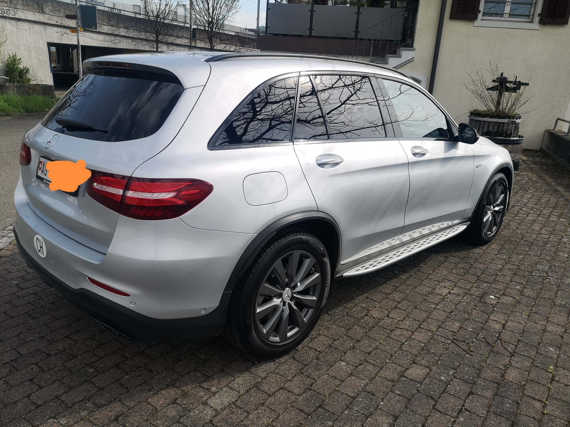 MERCEDES-BENZ GLC 43 AMG 4Matic 9G-Tronic-image-2