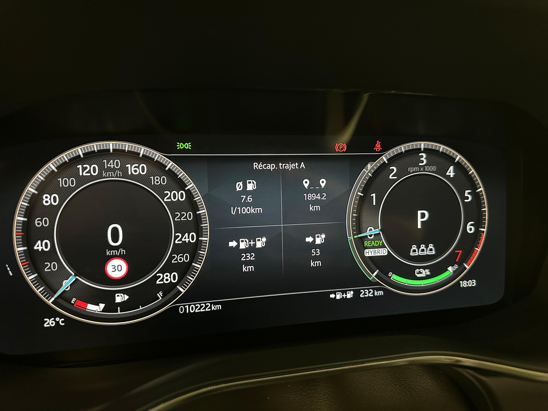 JAGUAR F-Pace 2.0 P400e R-Dynamic SE 90th Anniversary Ed. AWD-image-10