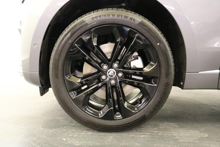 JAGUAR F-Pace 2.0 P400e R-Dynamic SE 90th Anniversary Ed. AWD-image-5