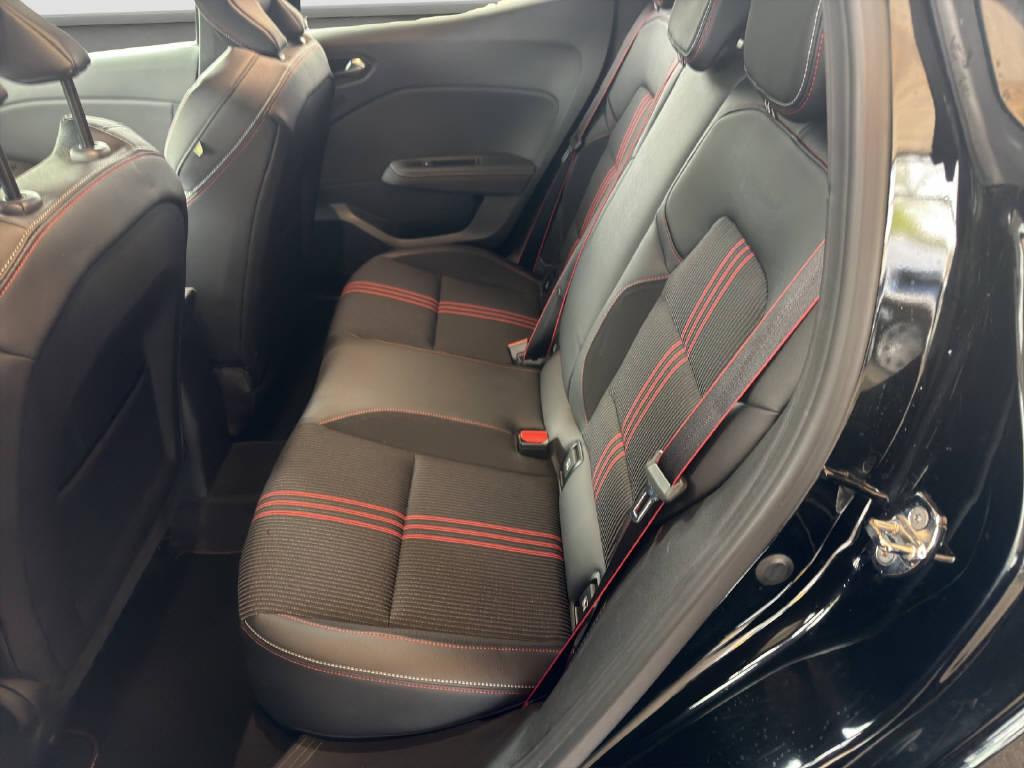 RENAULT Clio 1.6 E-Tech R.S. Line-image-11