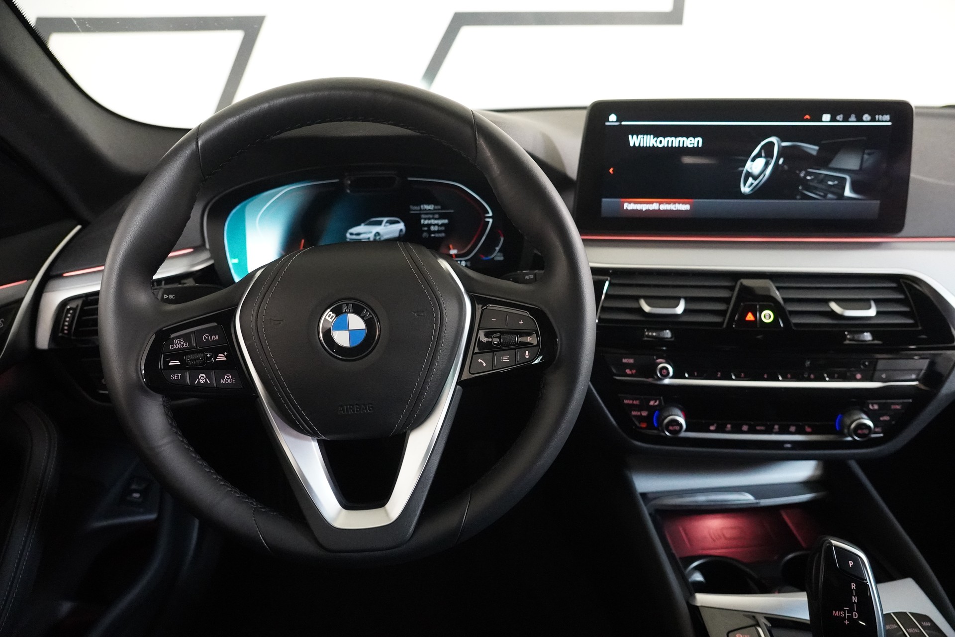 BMW 530d xDrive 48V Touring Steptronic-image-20