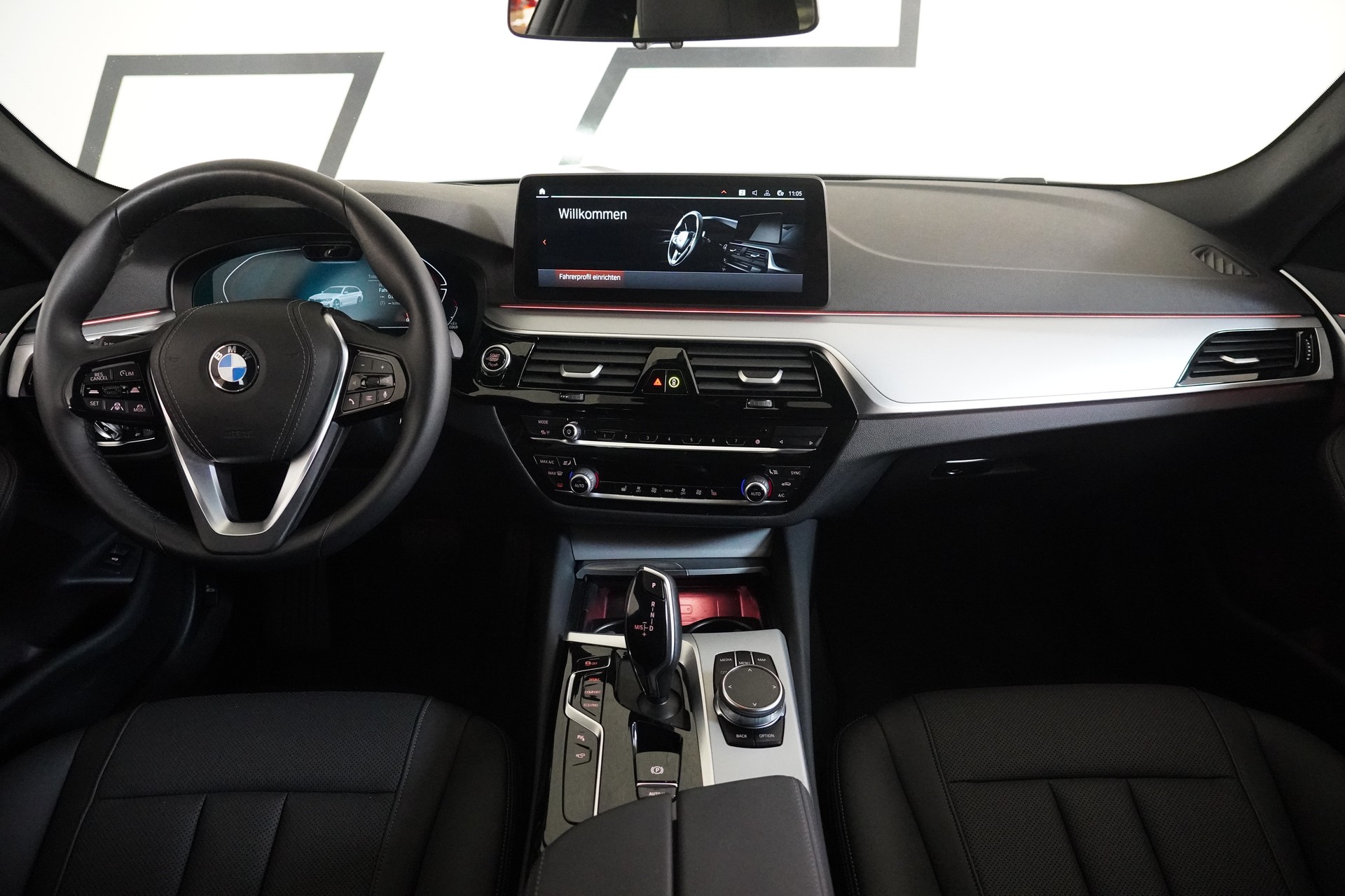 BMW 530d xDrive 48V Touring Steptronic-image-17