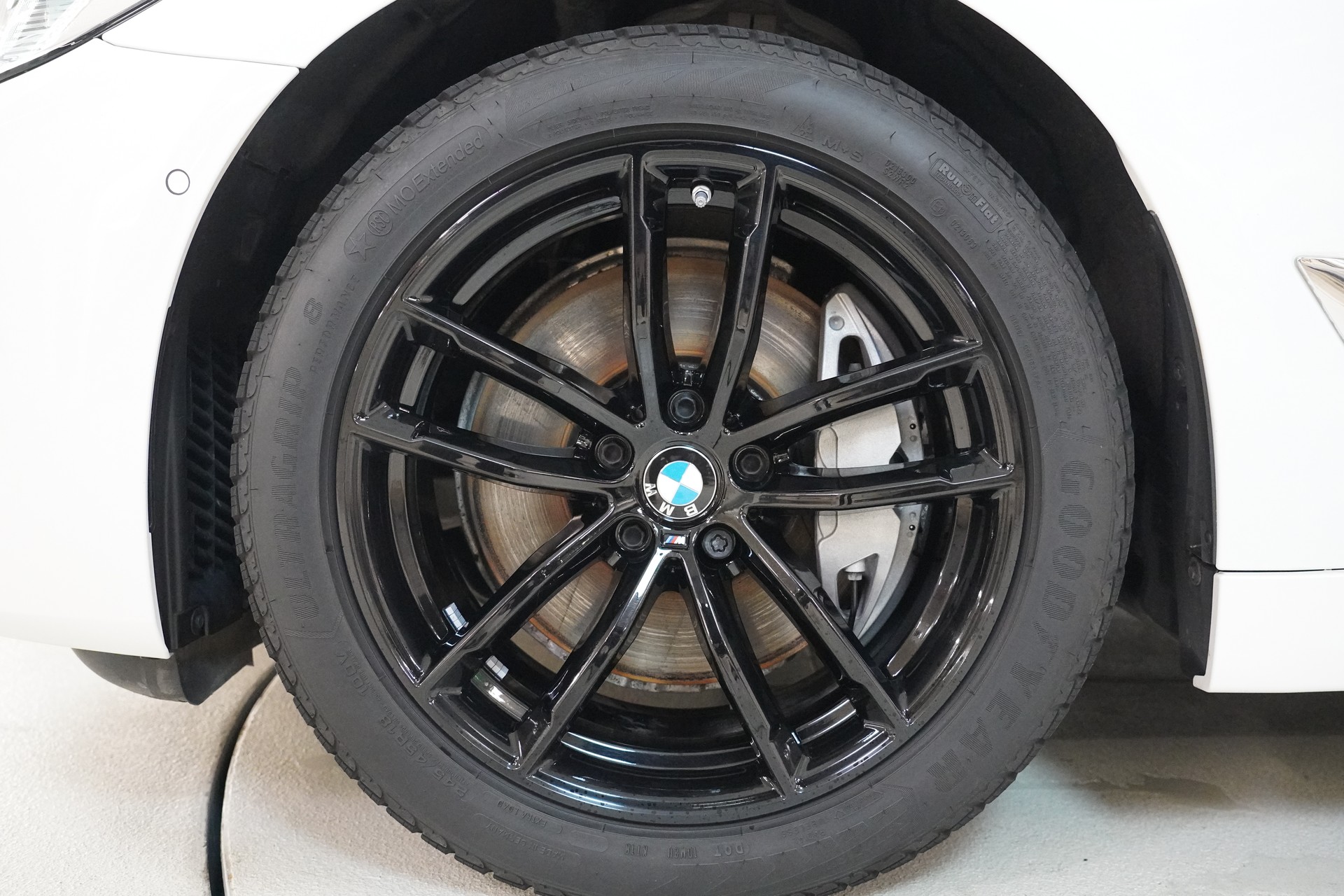 BMW 530d xDrive 48V Touring Steptronic-image-9