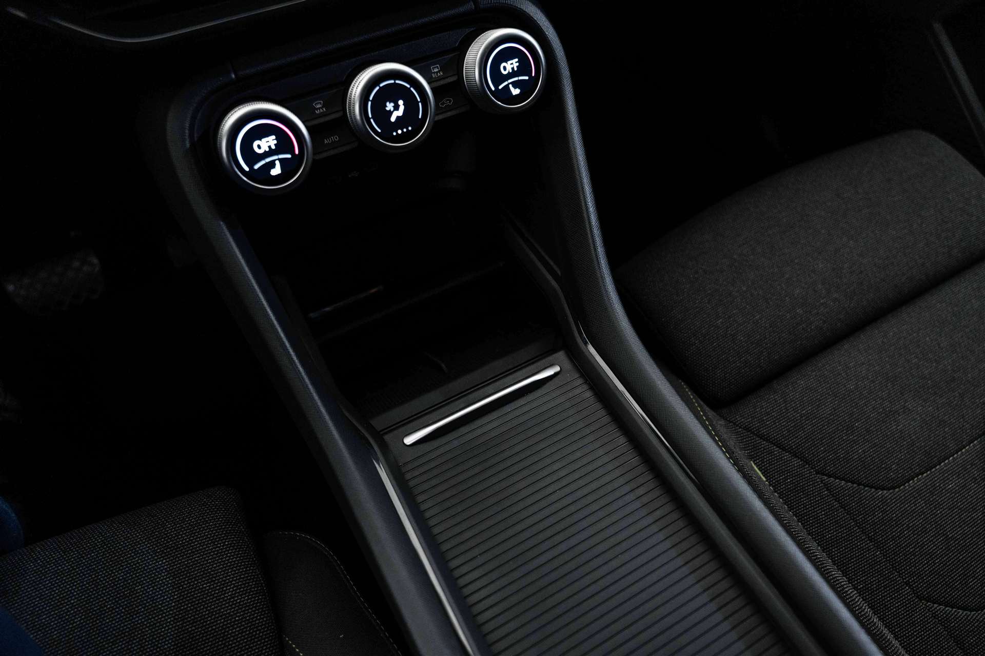 SKODA Kodiaq 2.0 TDI Selection 4x4 193PS-image-28