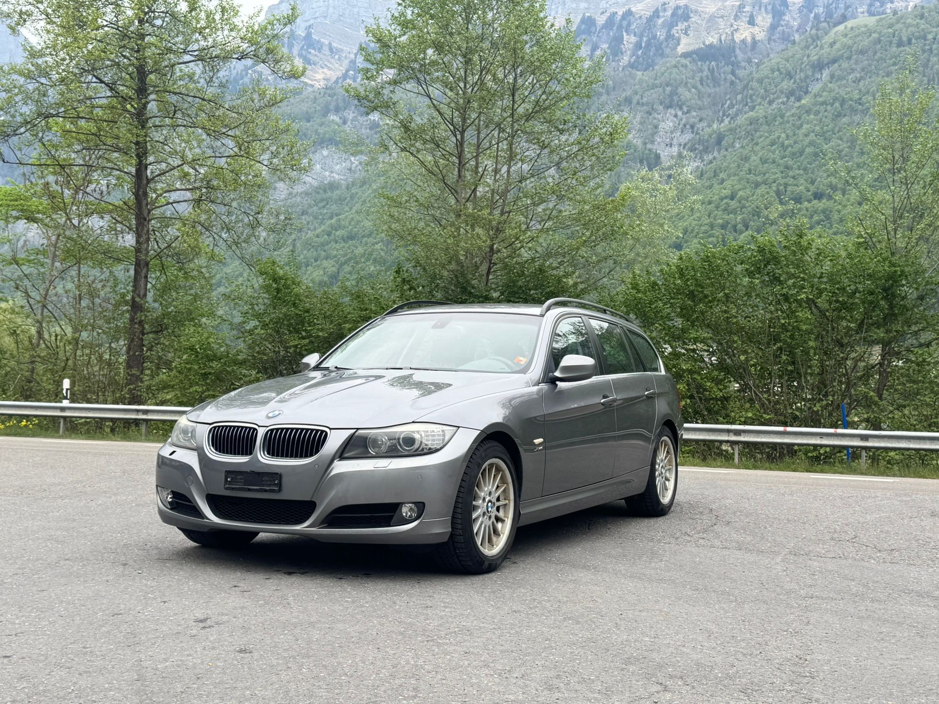 BMW 325i xDrive Touring more4you-image-1