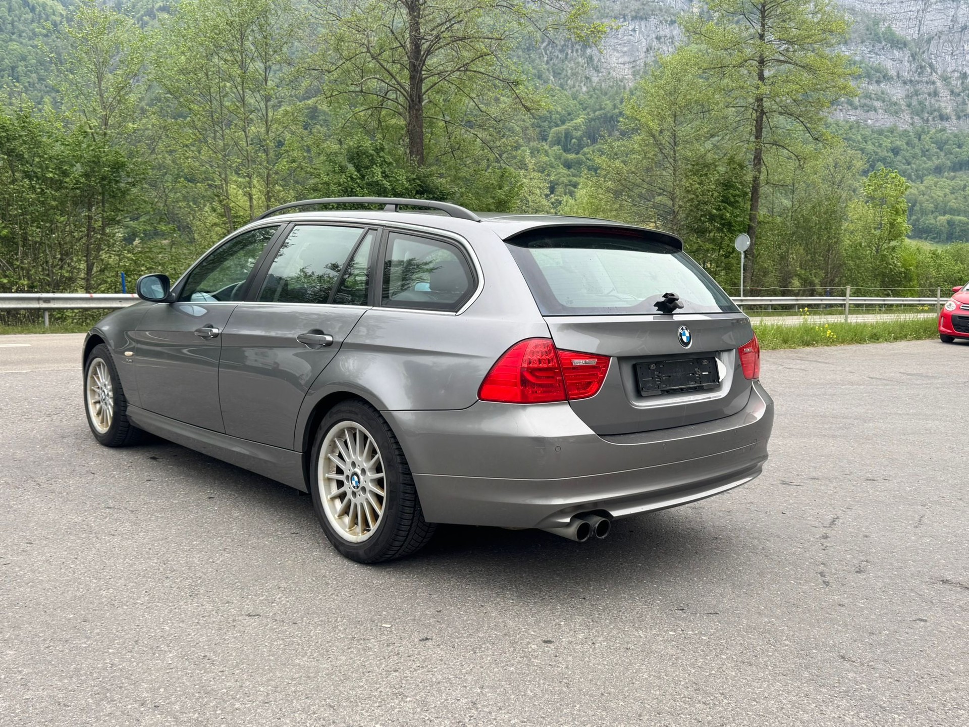 BMW 325i xDrive Touring more4you-image-8