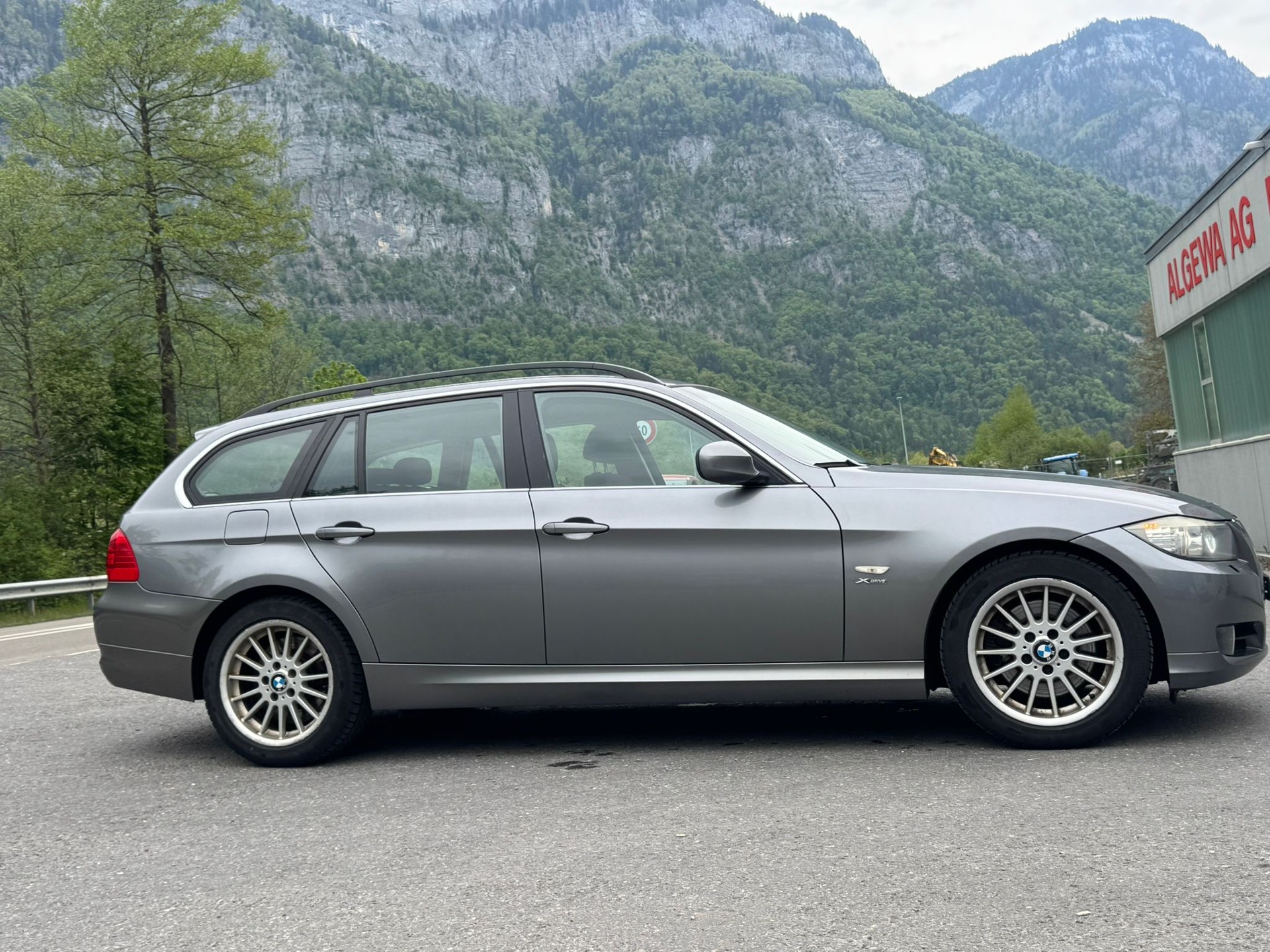 BMW 325i xDrive Touring more4you-image-3