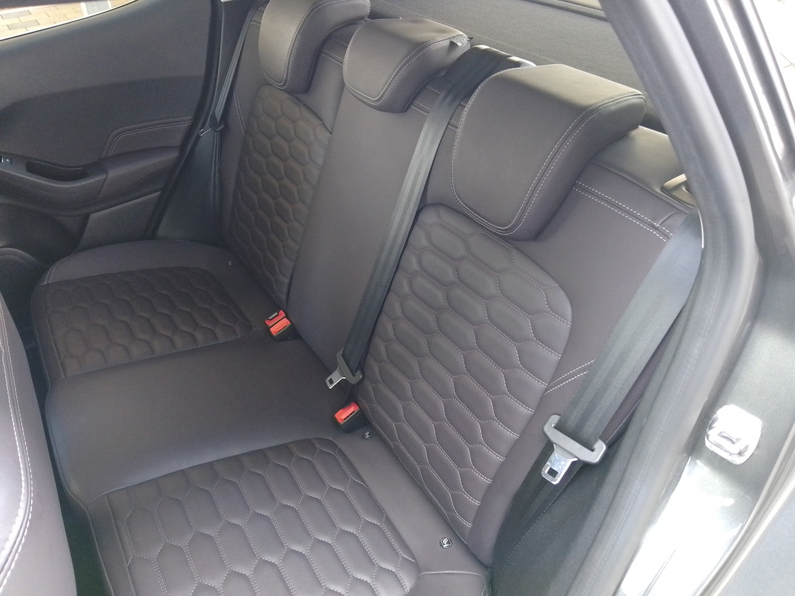 FORD Fiesta 1.0 EcoB Vignale-image-7