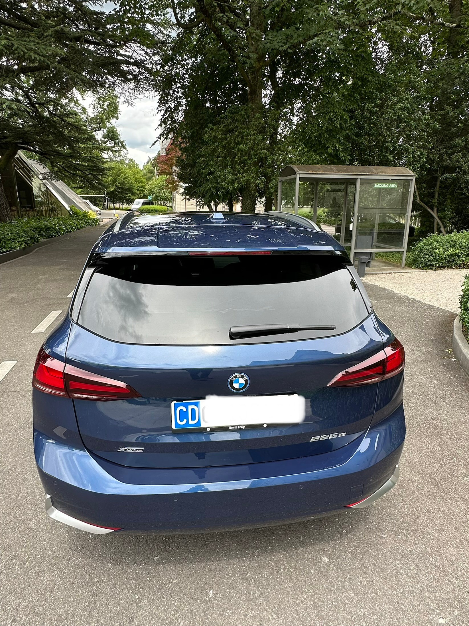 BMW 225e xDrive Active Tourer-image-5