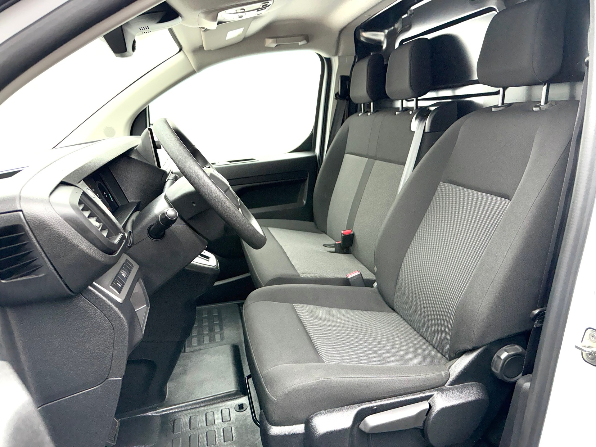 FIAT Scudo 2.0 BlueHDi L3 EAT8 NEUES MODELL 5J/100'000 KM GRATIS SERVICE-image-10