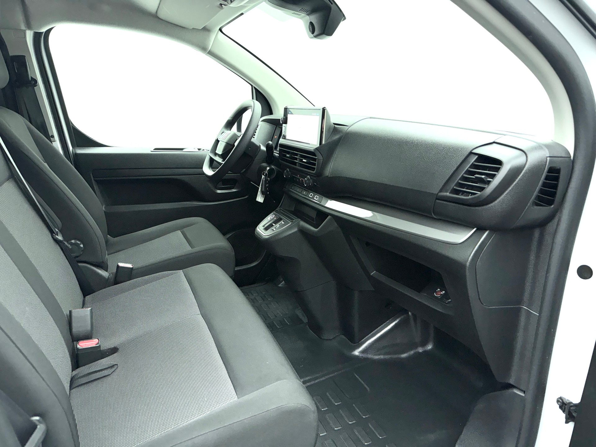 FIAT Scudo 2.0 BlueHDi L3 EAT8 NEUES MODELL 5J/100'000 KM GRATIS SERVICE-image-11