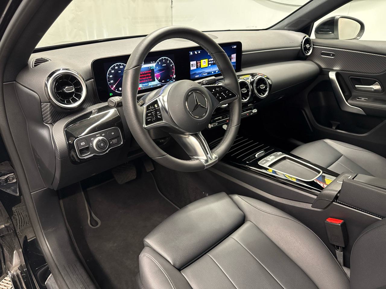 MERCEDES-BENZ A 180 Sportline 7G-DCT-showroom-element-2