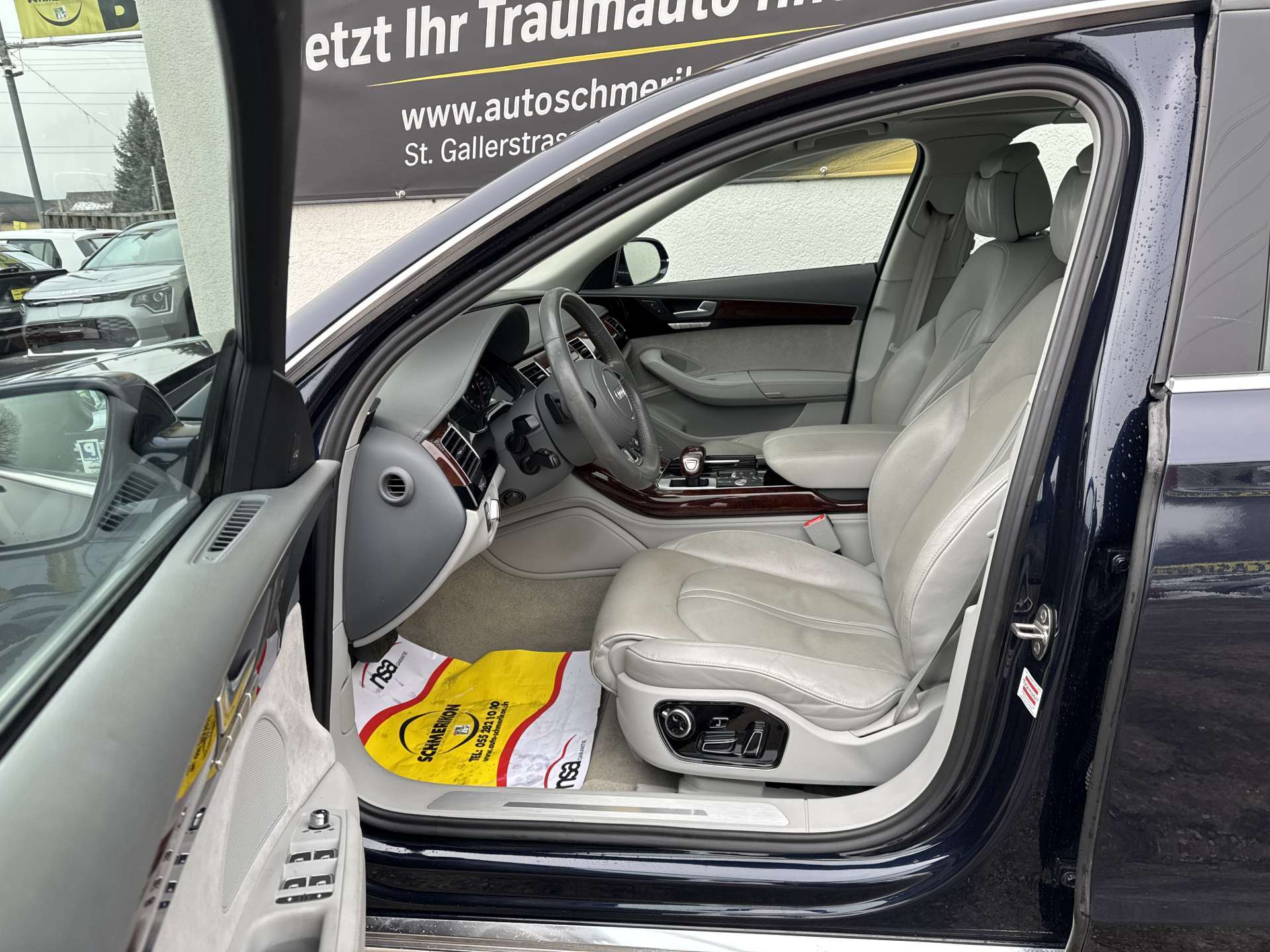 AUDI A8 4.2 FSi quattro 372PS Tiptronic-Automat-image-6