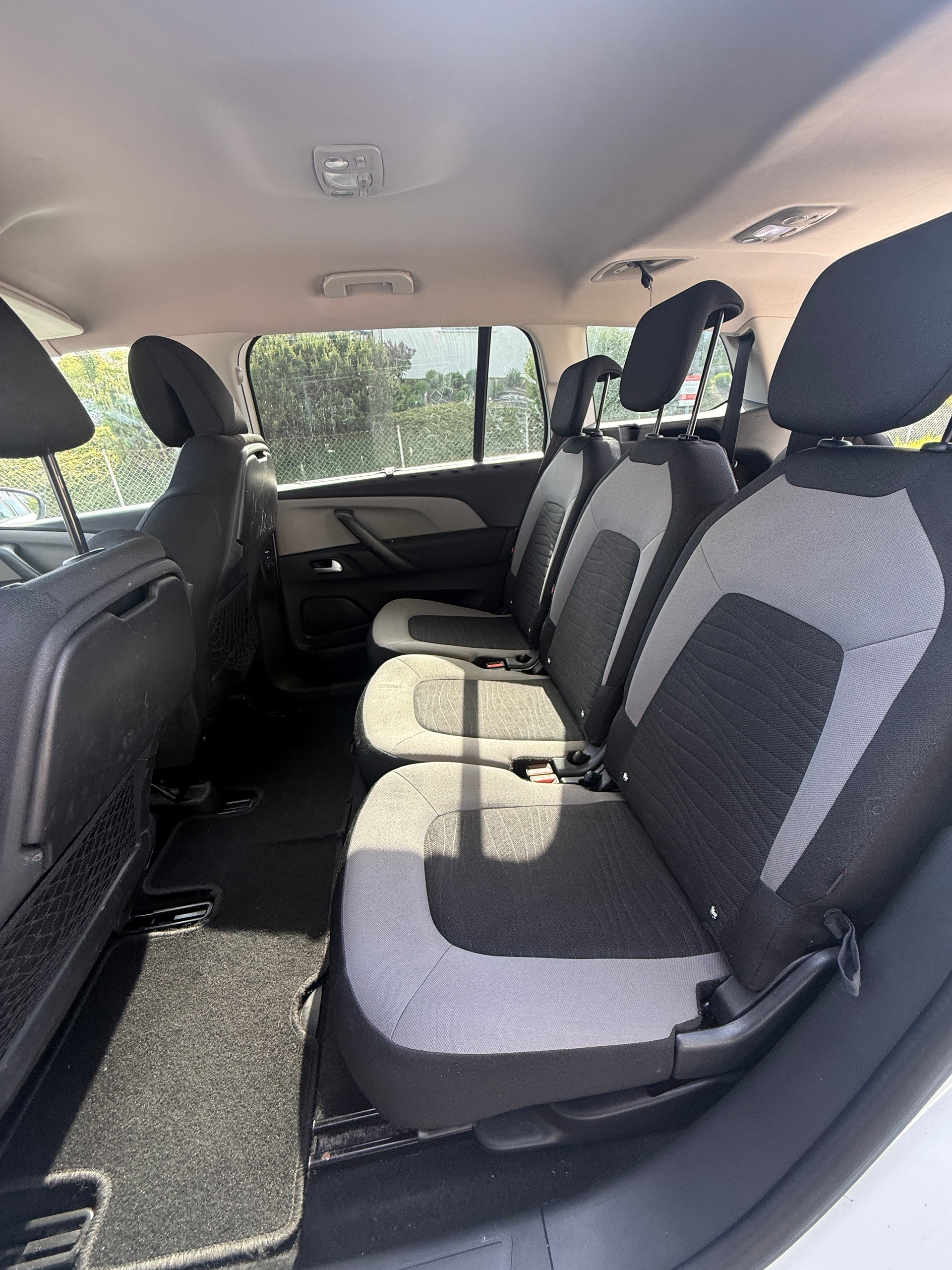 CITROEN Grand C4 Picasso 1.6 BlueHDi Intensive EAT6-image-5