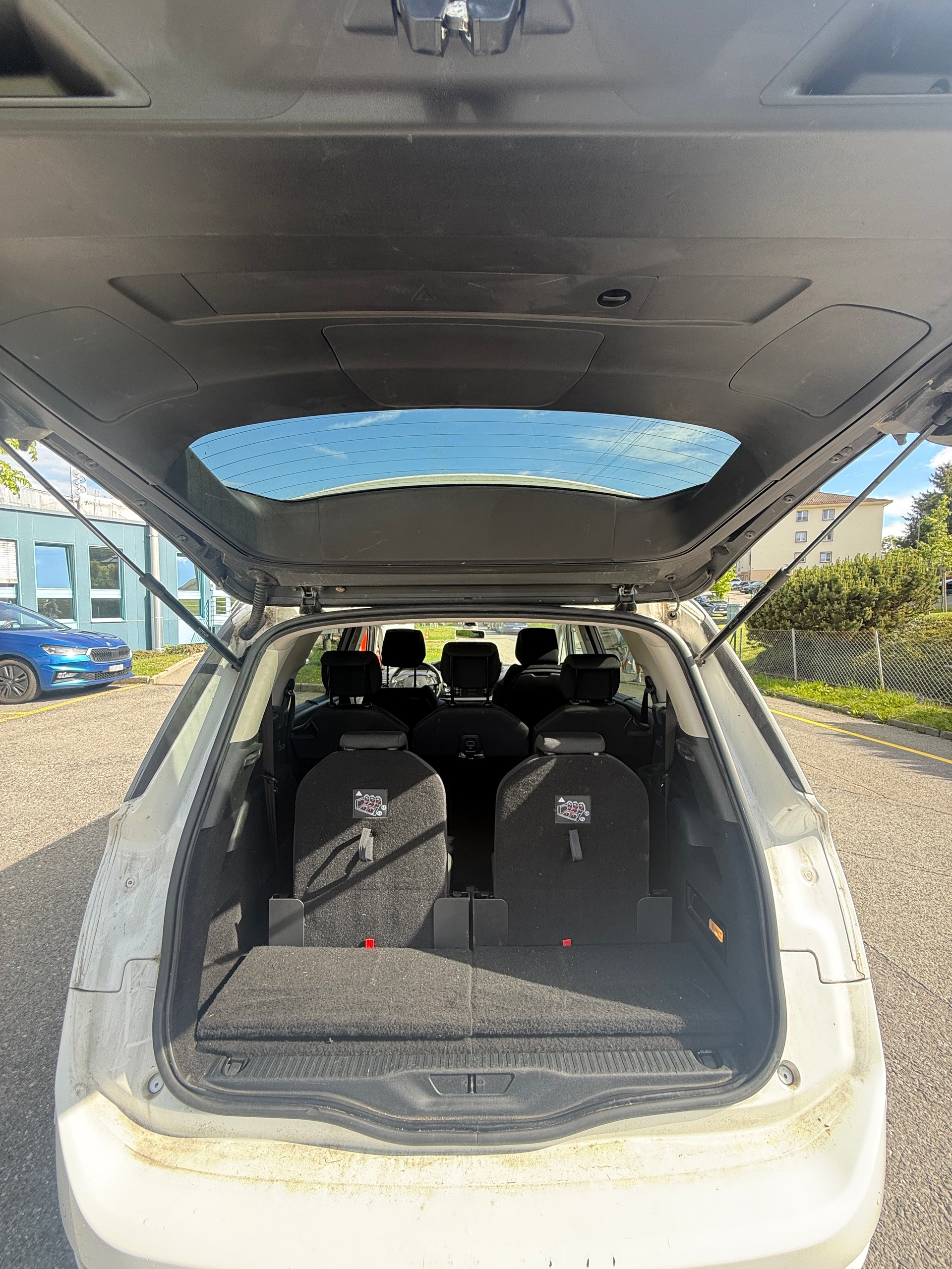 CITROEN Grand C4 Picasso 1.6 BlueHDi Intensive EAT6-image-4