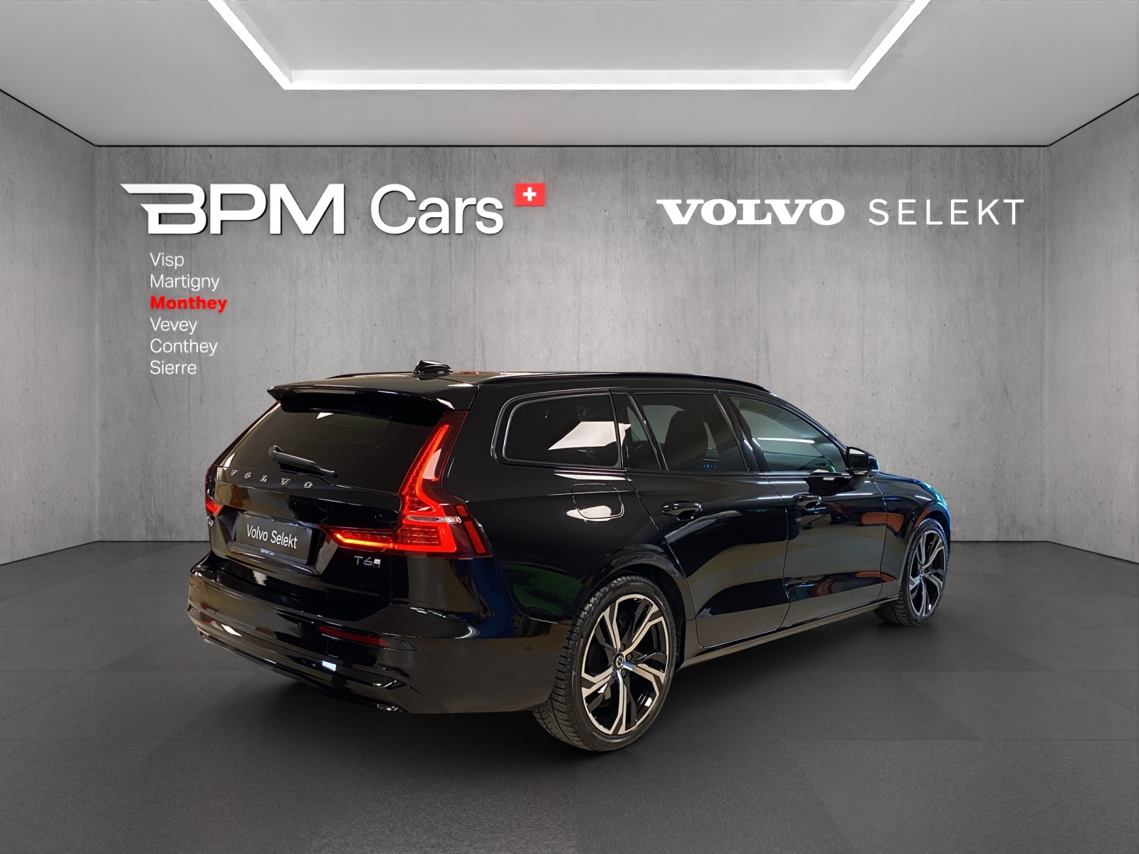 Image VOLVO V60 V60 T6 eAWD Plug in Hybrid Plus Dark Geartronic