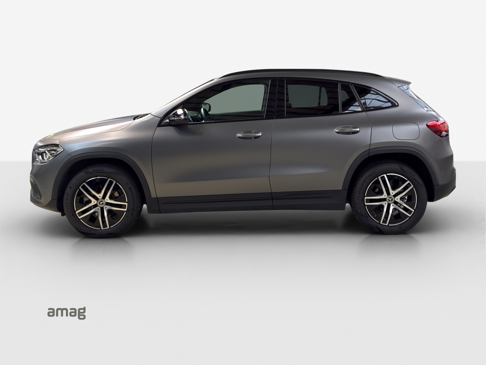 MERCEDES-BENZ GLA 200 Progressive 7G-DCT-image-1