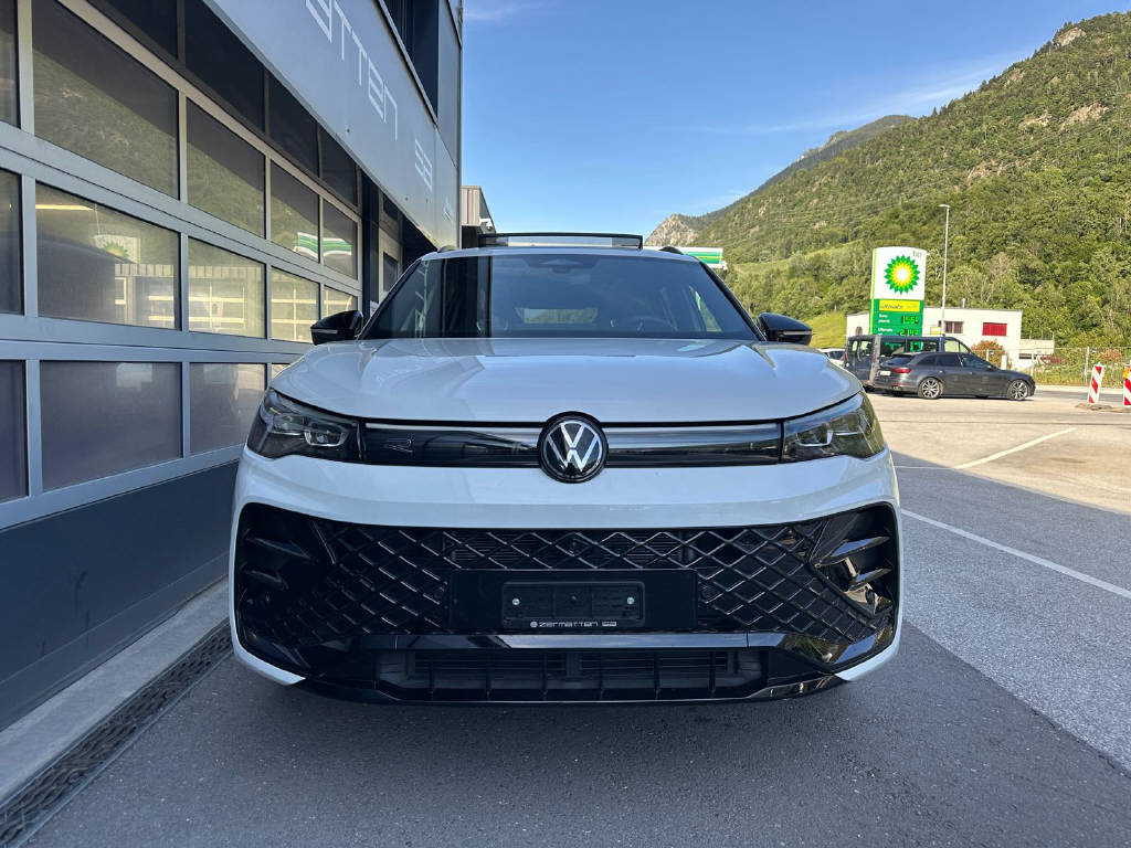 VW Tiguan 2.0 TSI R-Line DSG 4motion - CH-showroom-element-3