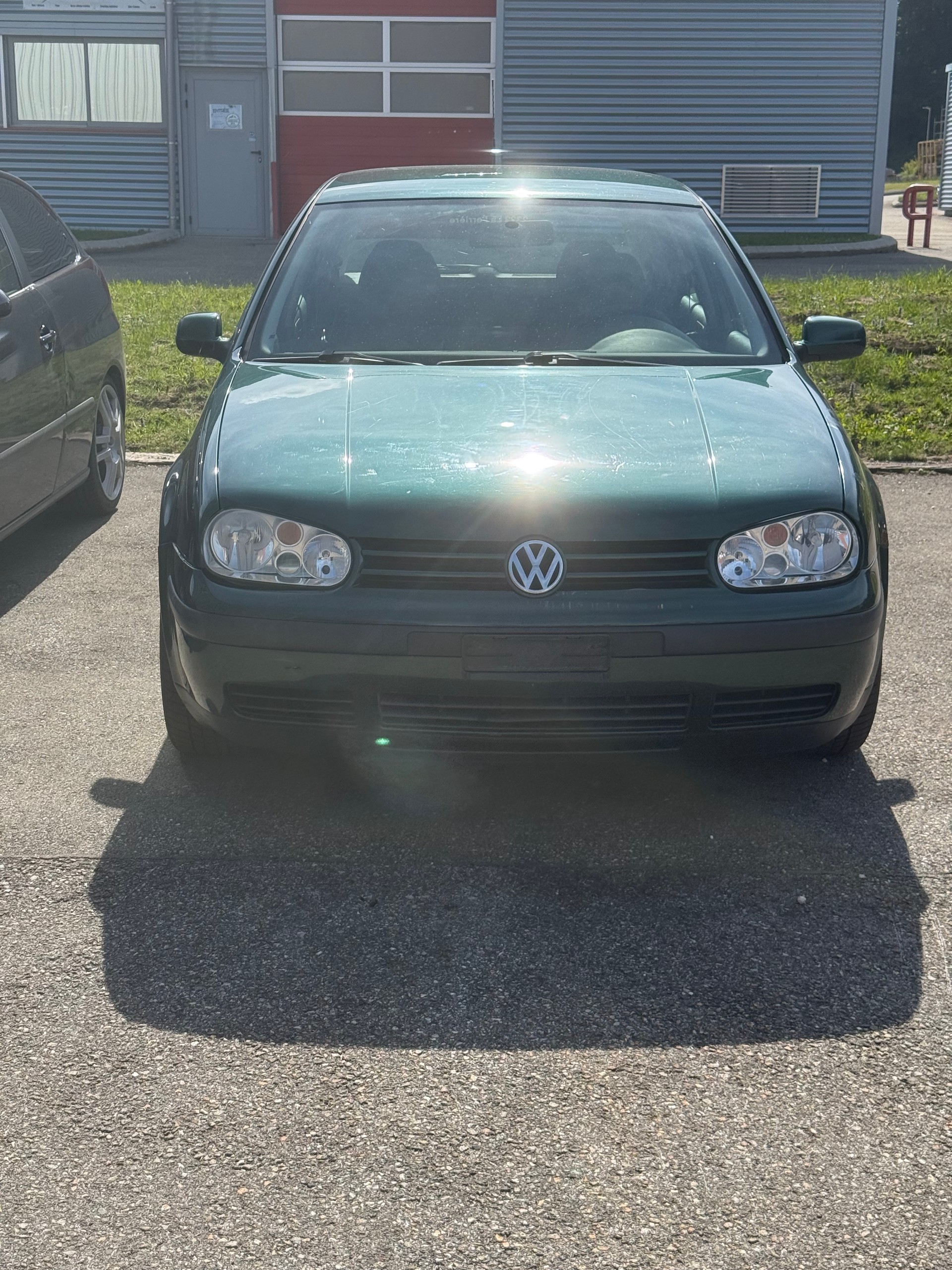 VW Golf 1.8 Trendline 4Motion-image-2