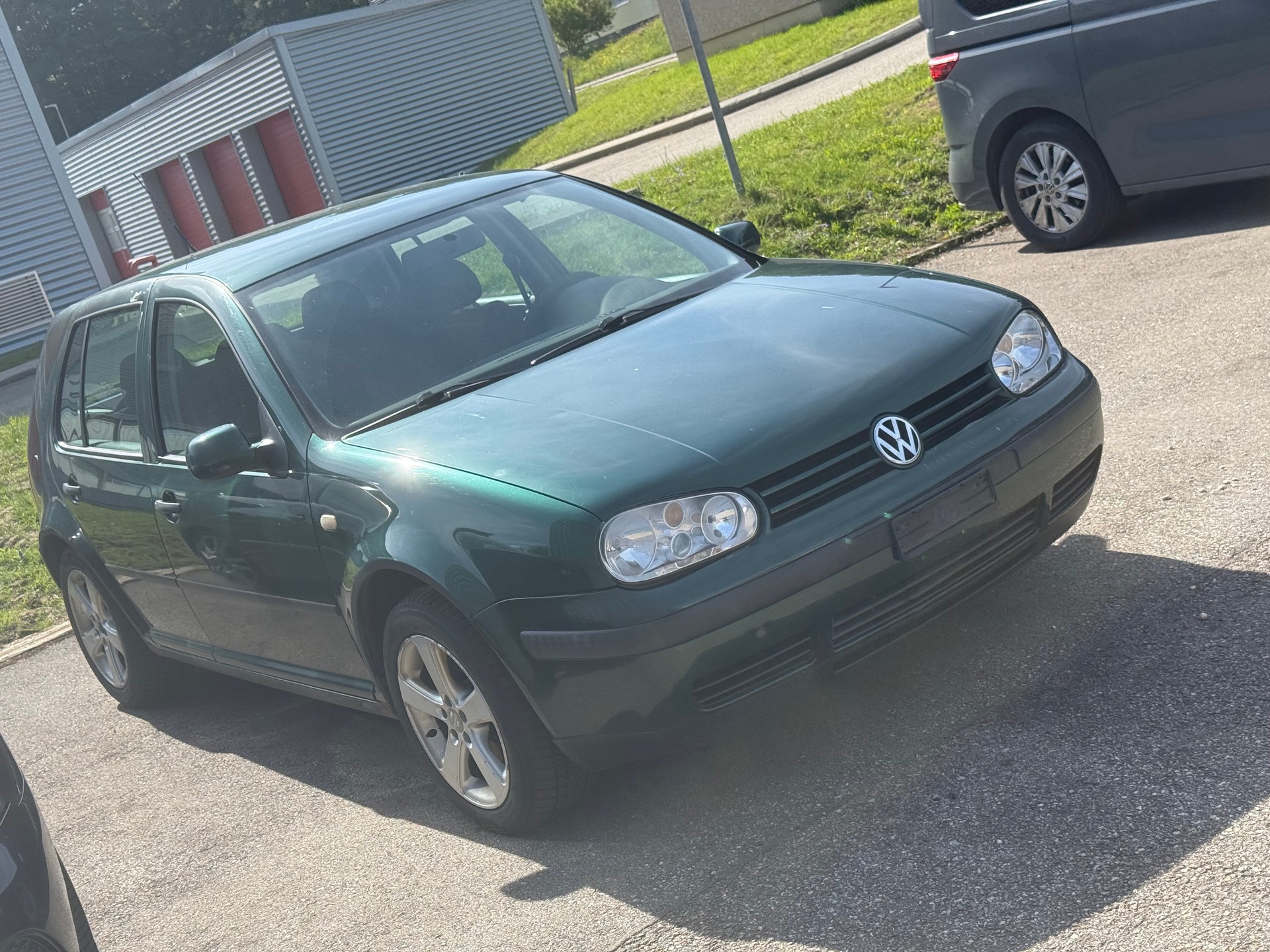 VW Golf 1.8 Trendline 4Motion-image-0