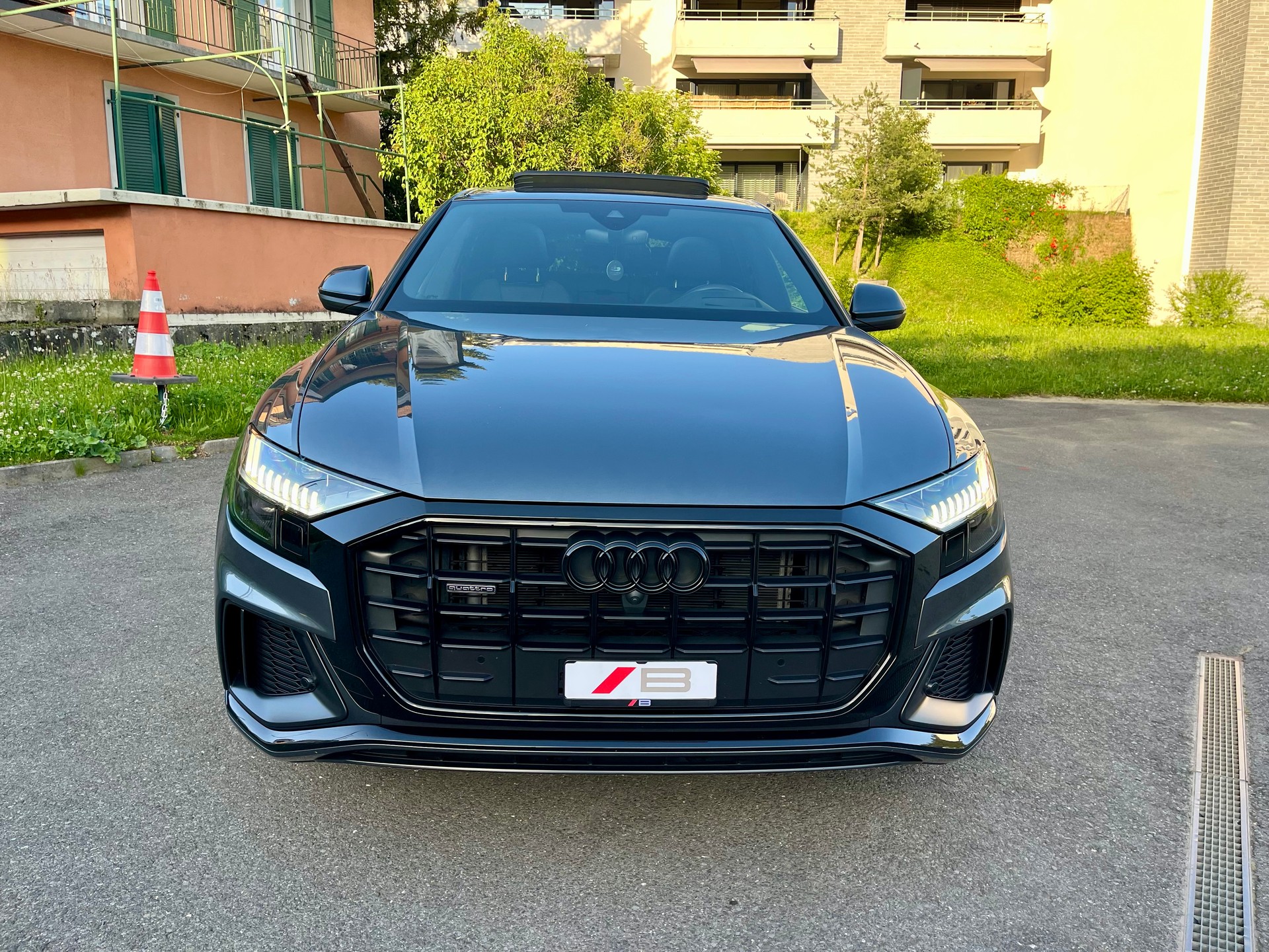 AUDI Q8 50 TDI quattro tiptronic-image-2