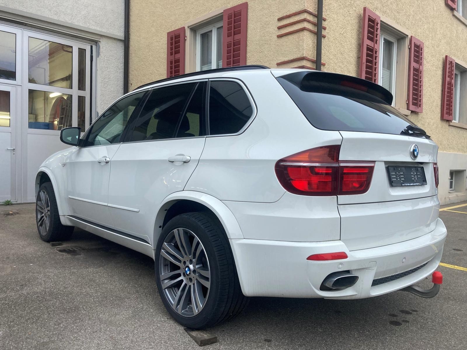 BMW X5 xDrive 40d Steptronic-image-2