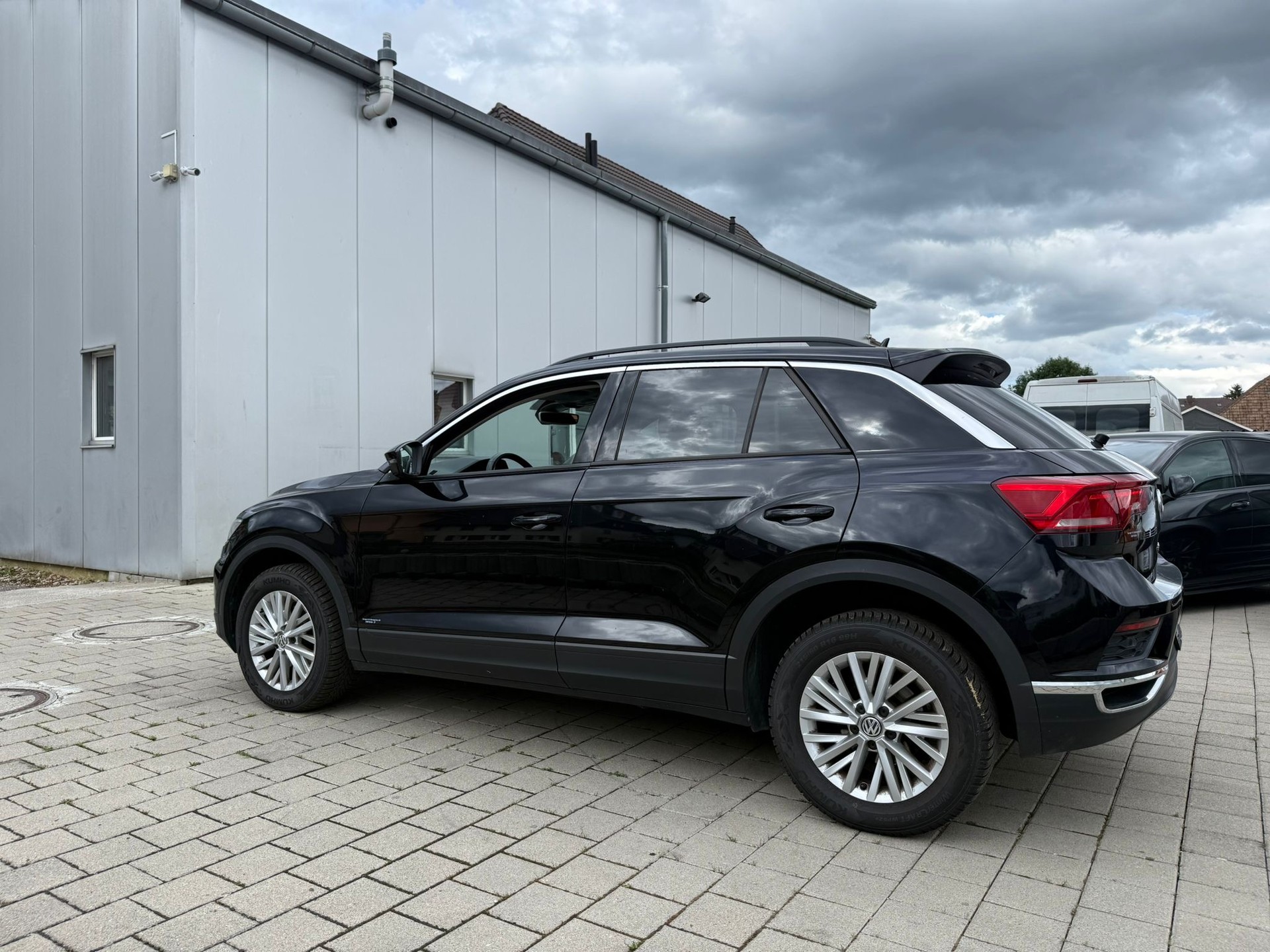 VW T-Roc 1.0 TSI-image-2