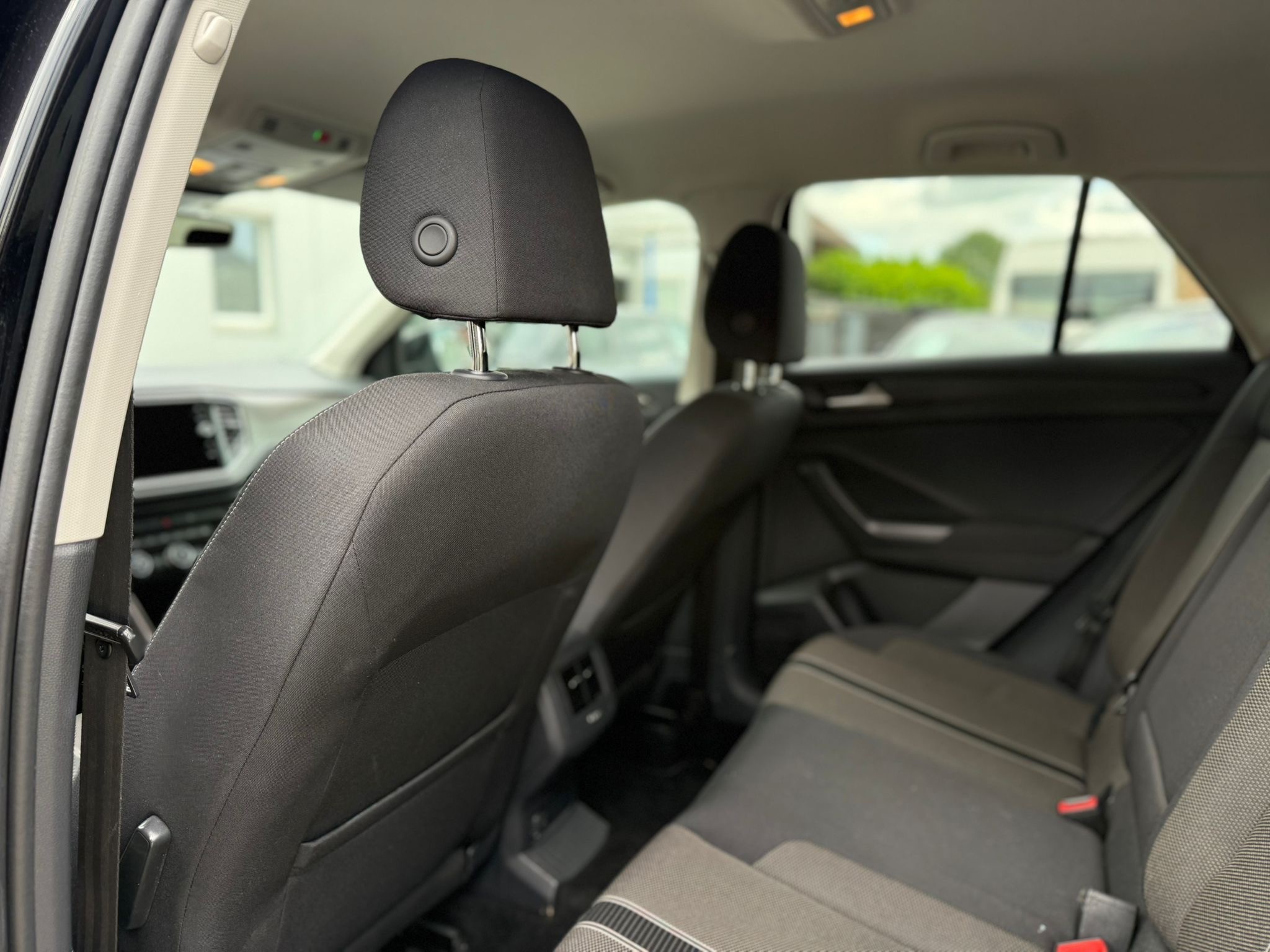 VW T-Roc 1.0 TSI — slika 13