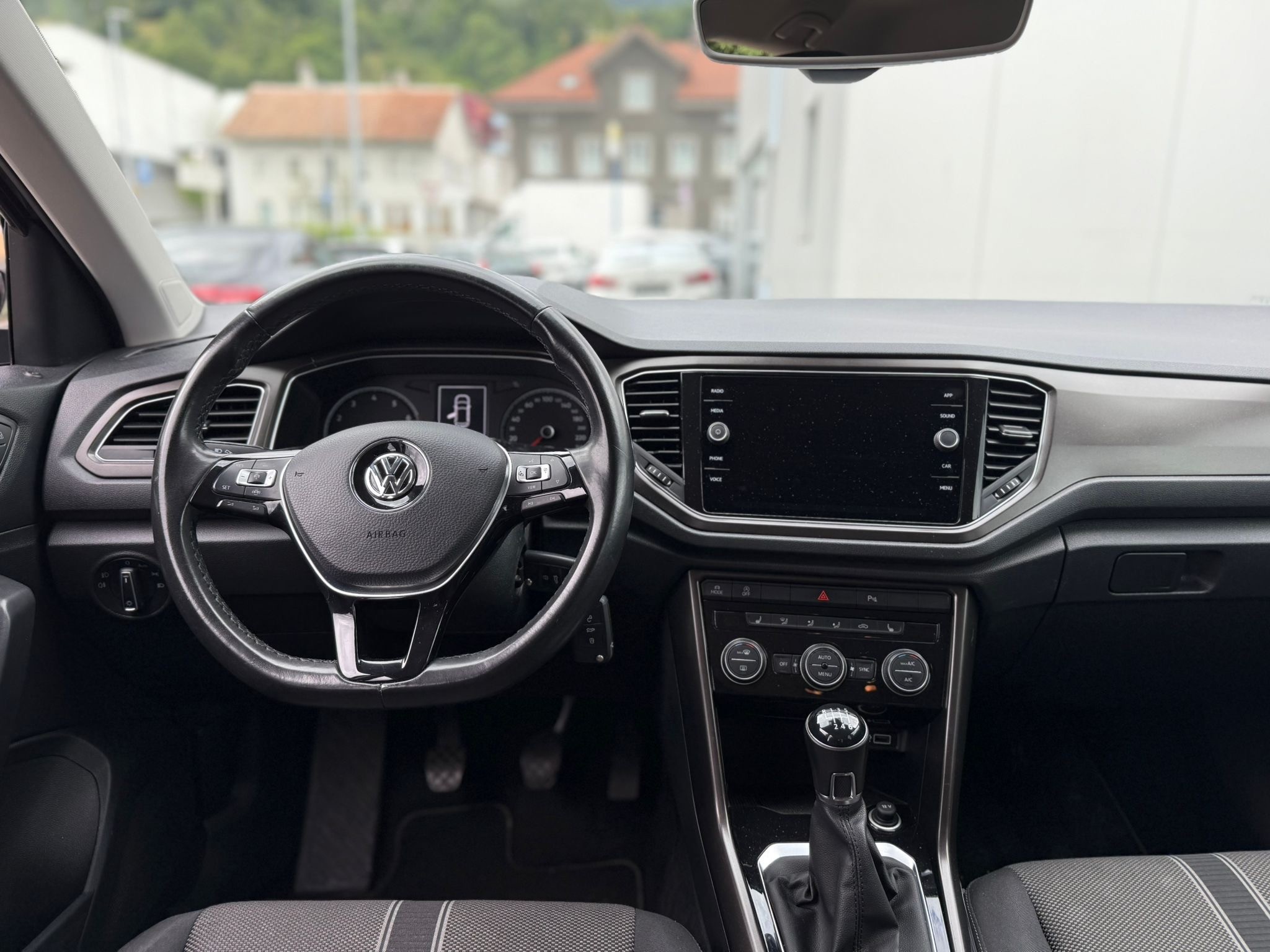 VW T-Roc 1.0 TSI — slika 10