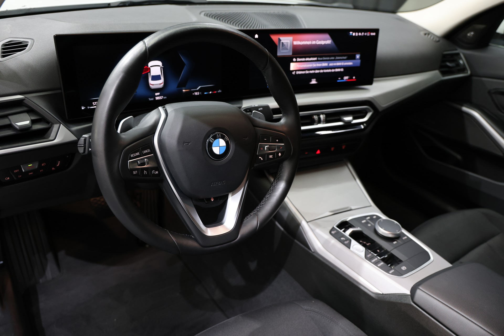 BMW 320i xDrive Steptronic G20 LCi Facelift-showroom-element-2