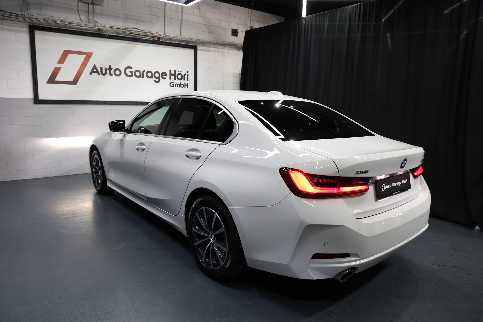 BMW 320i xDrive Steptronic G20 LCi Facelift-image-17