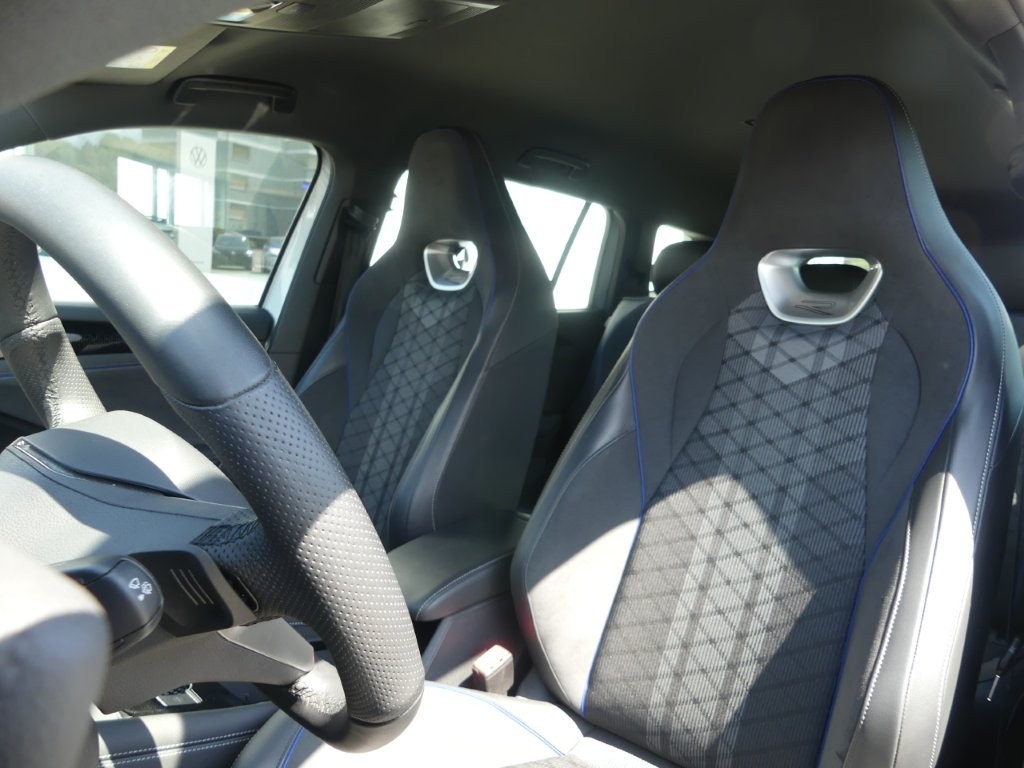VW Tayron 2.0 TSI R-Line DSG 4Motion-image-9
