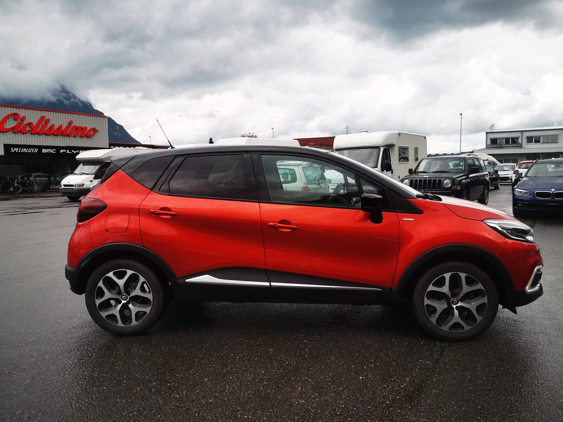 RENAULT Captur 1.2 T 16V Intens-image-0