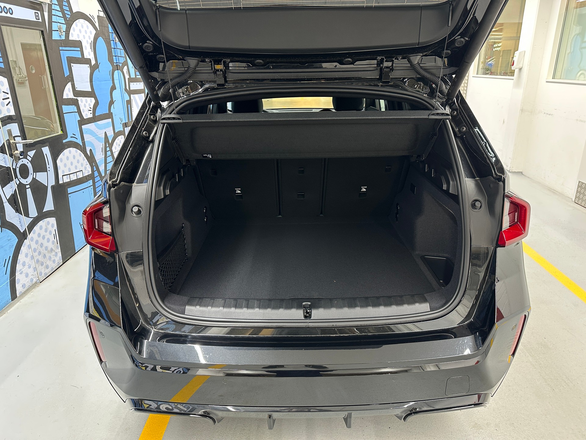 BMW iX1 xDrive 30 M Sport Pro-image-5