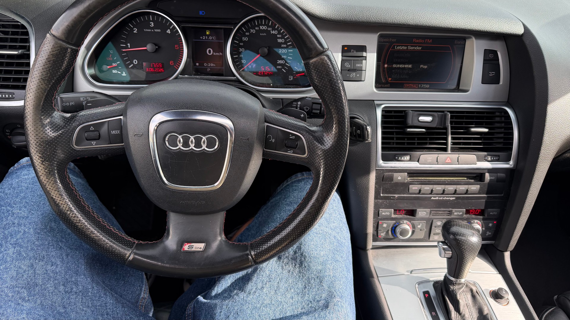 AUDI Q7 3.0 TDI quattro tiptronic-image-8