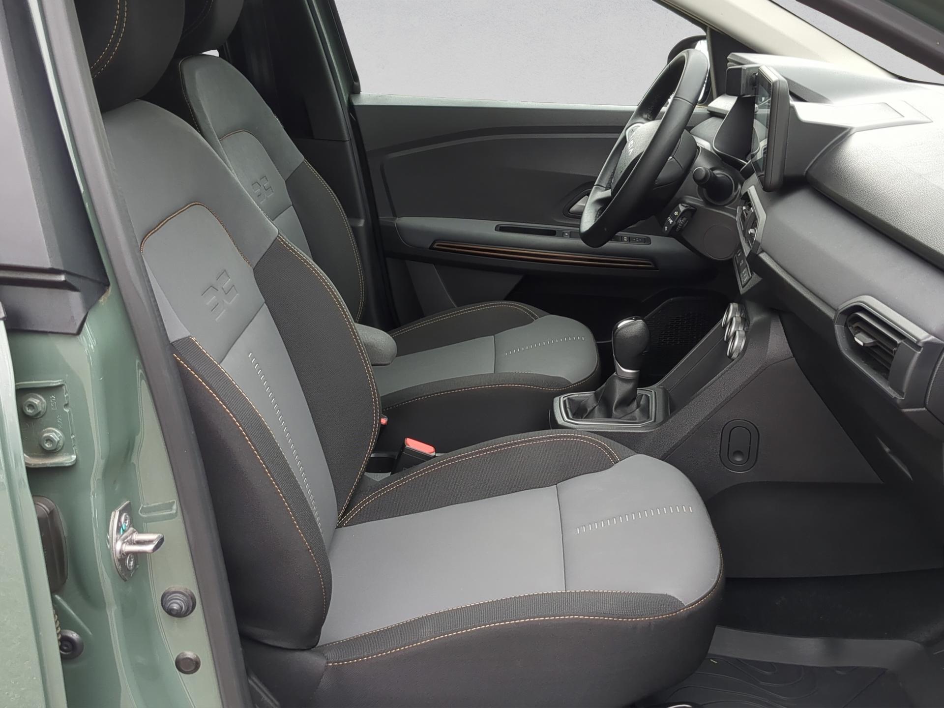 DACIA Jogger HEV 140 Extreme-image-15