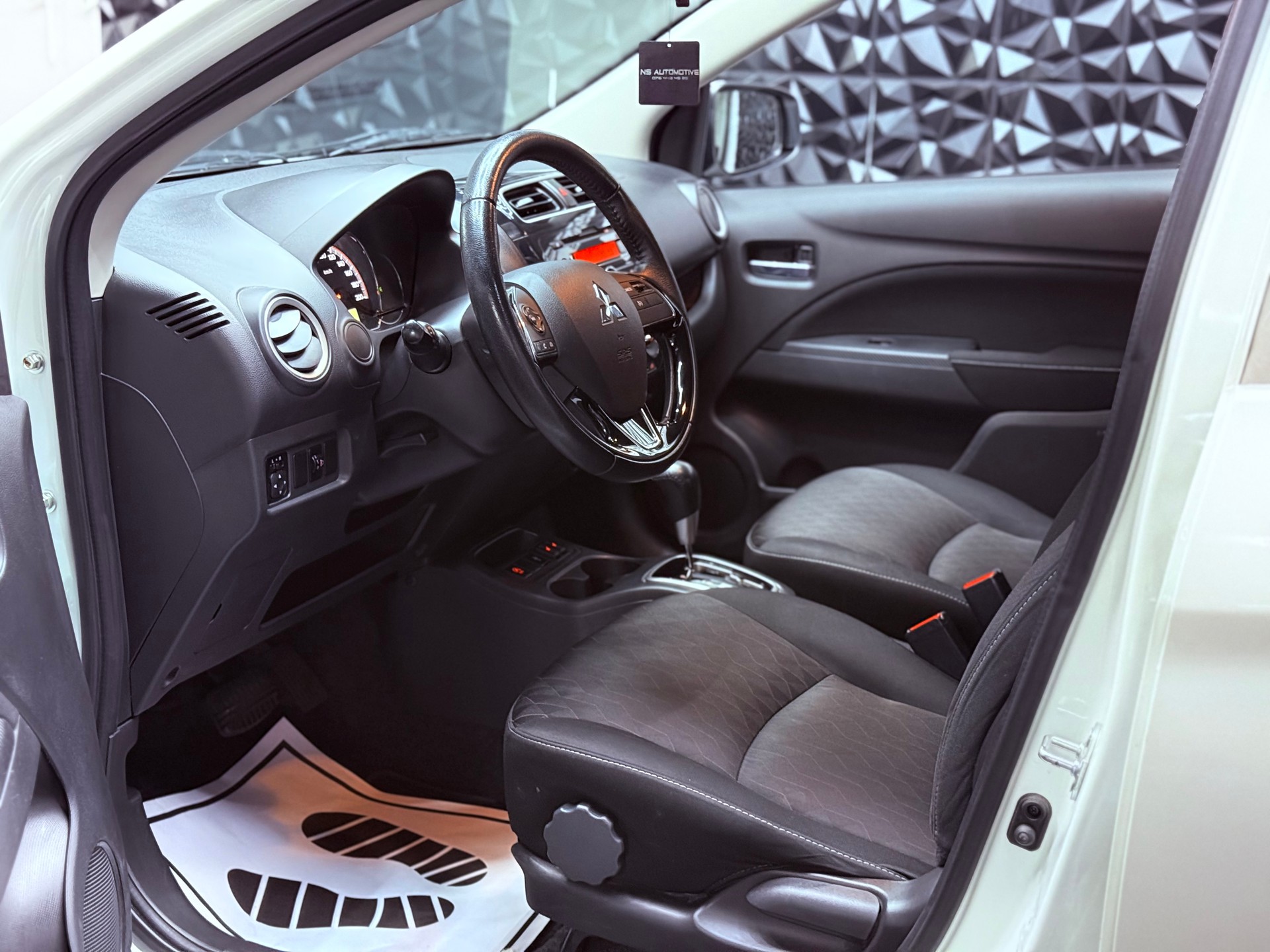 MITSUBISHI Space Star 1.2 CVT Pure-image-11