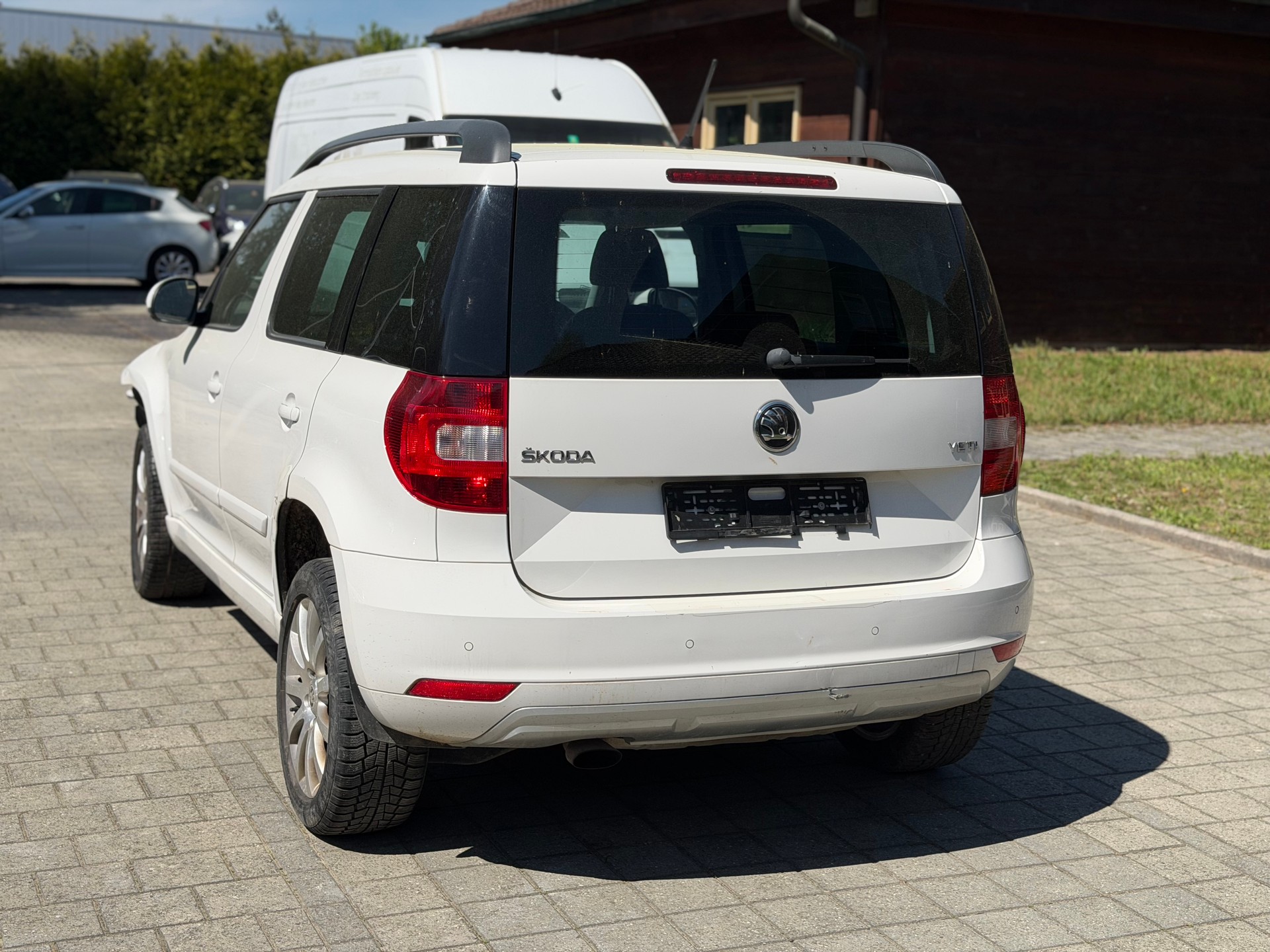 SKODA Yeti 1.2 TSI Active DSG-image-4