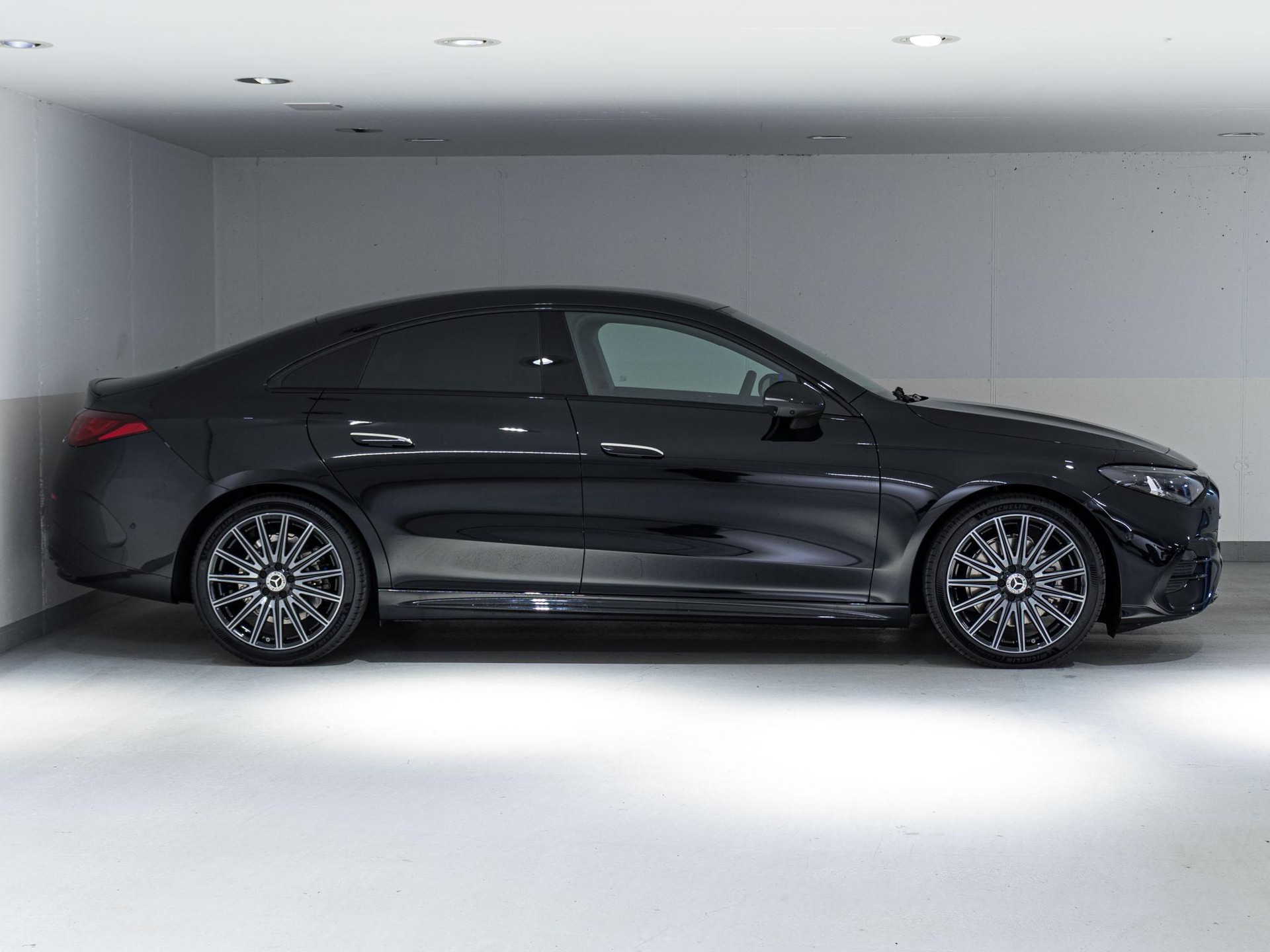 MERCEDES-BENZ CLA 220 4MATIC-image-1