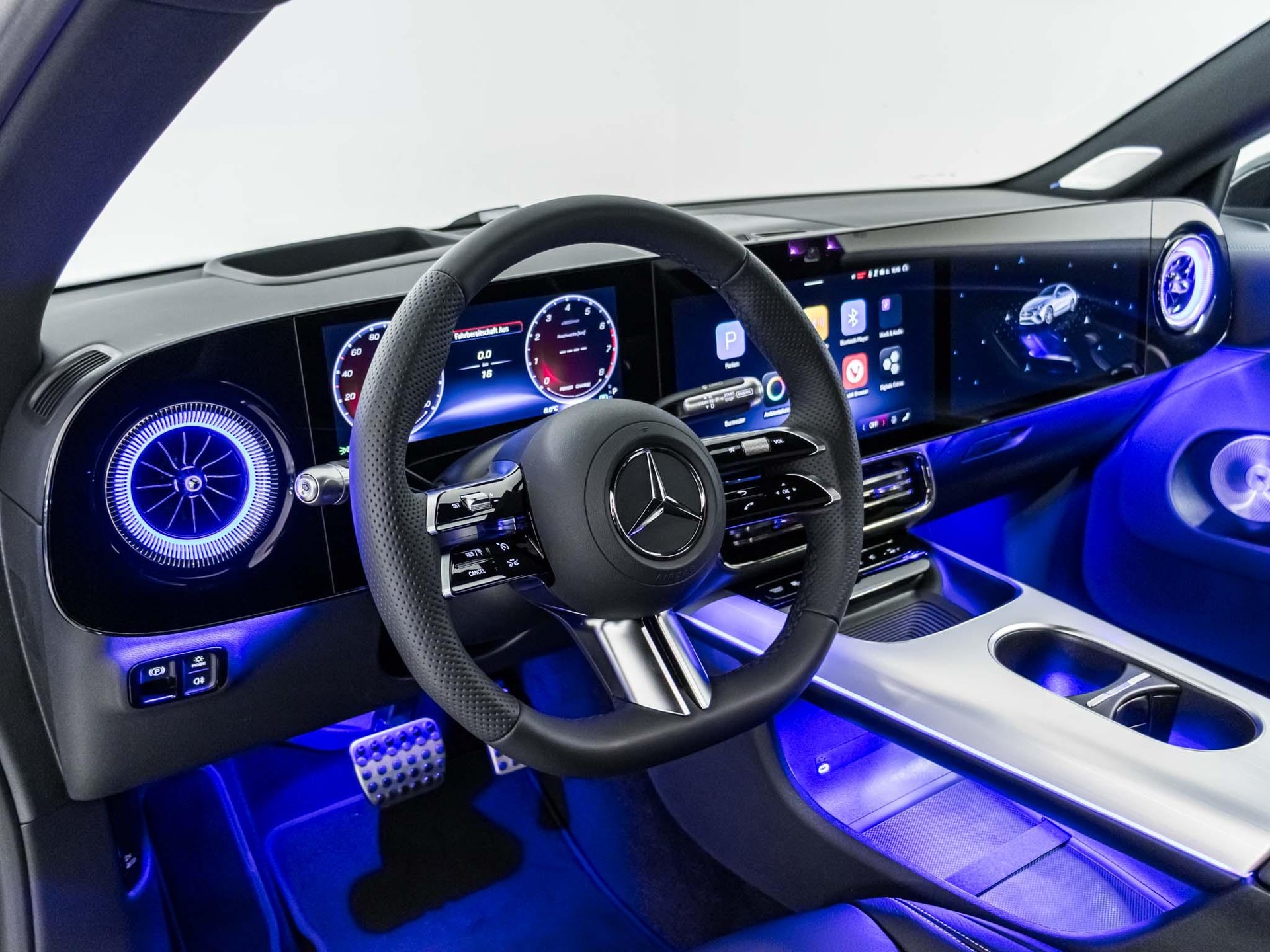 MERCEDES-BENZ CLA 220 4MATIC-image-10