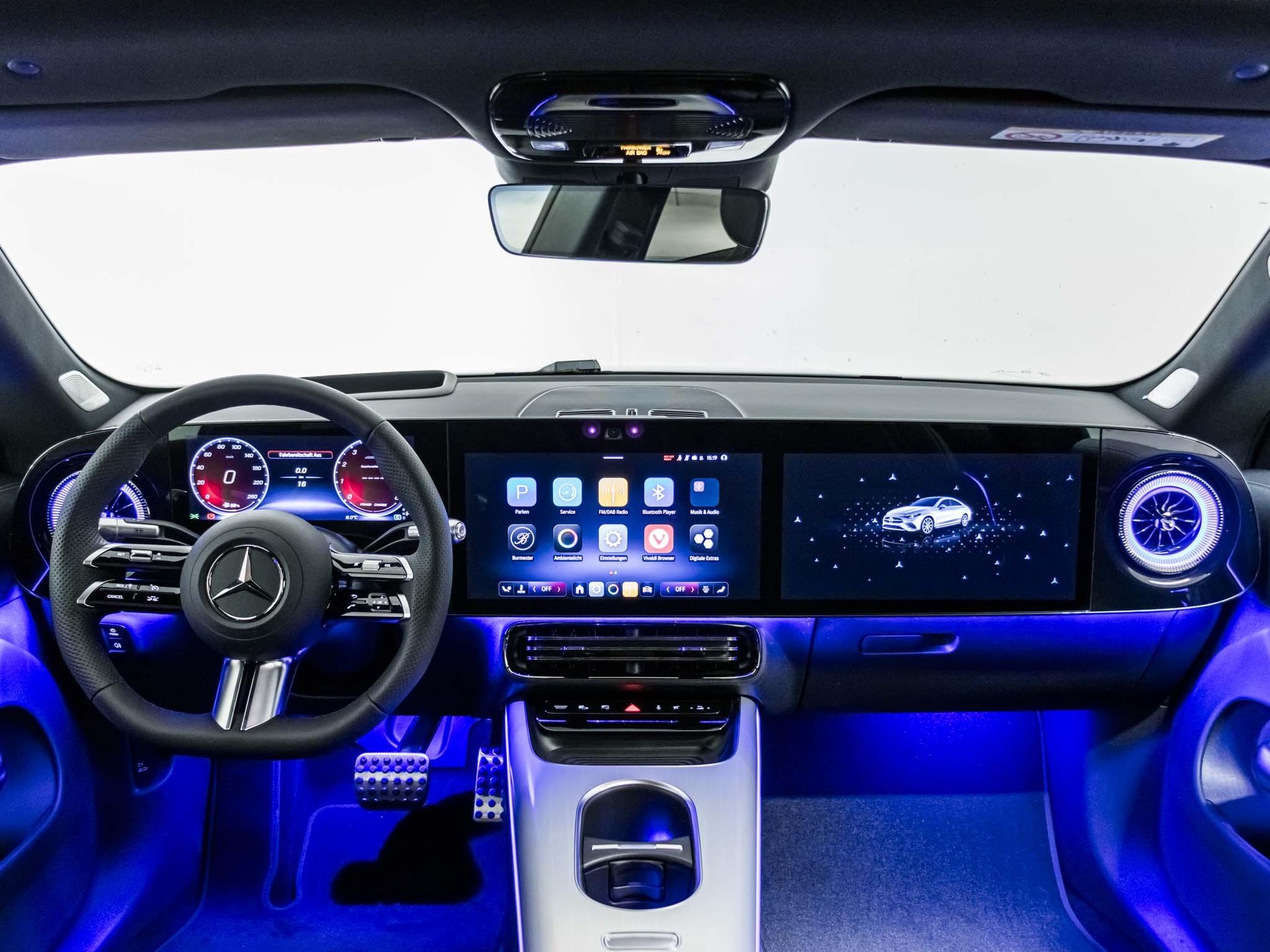 MERCEDES-BENZ CLA 220 4MATIC-image-11