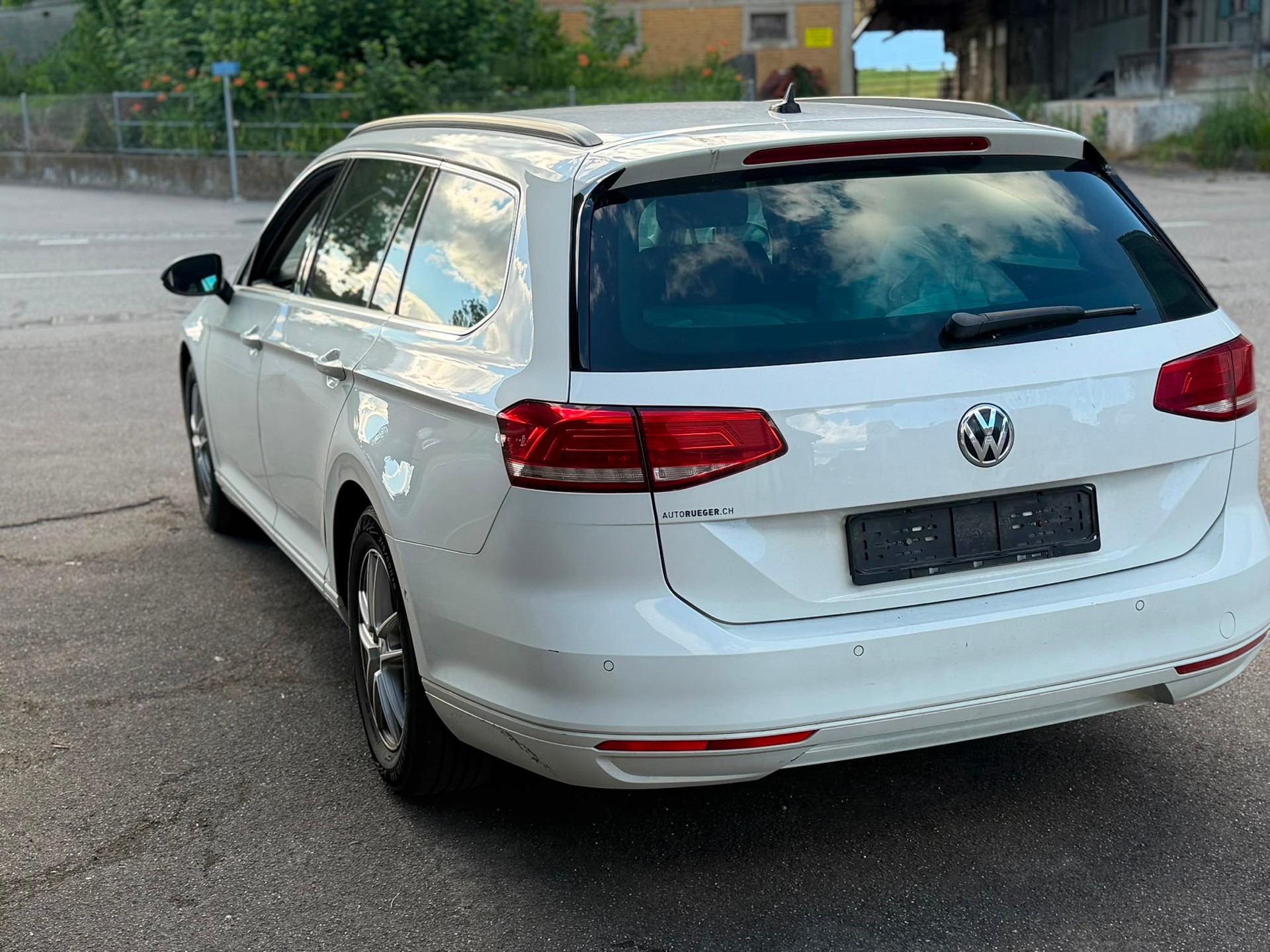 VW Passat Variant 2.0 TDI BMT Comfortline DSG-image-4