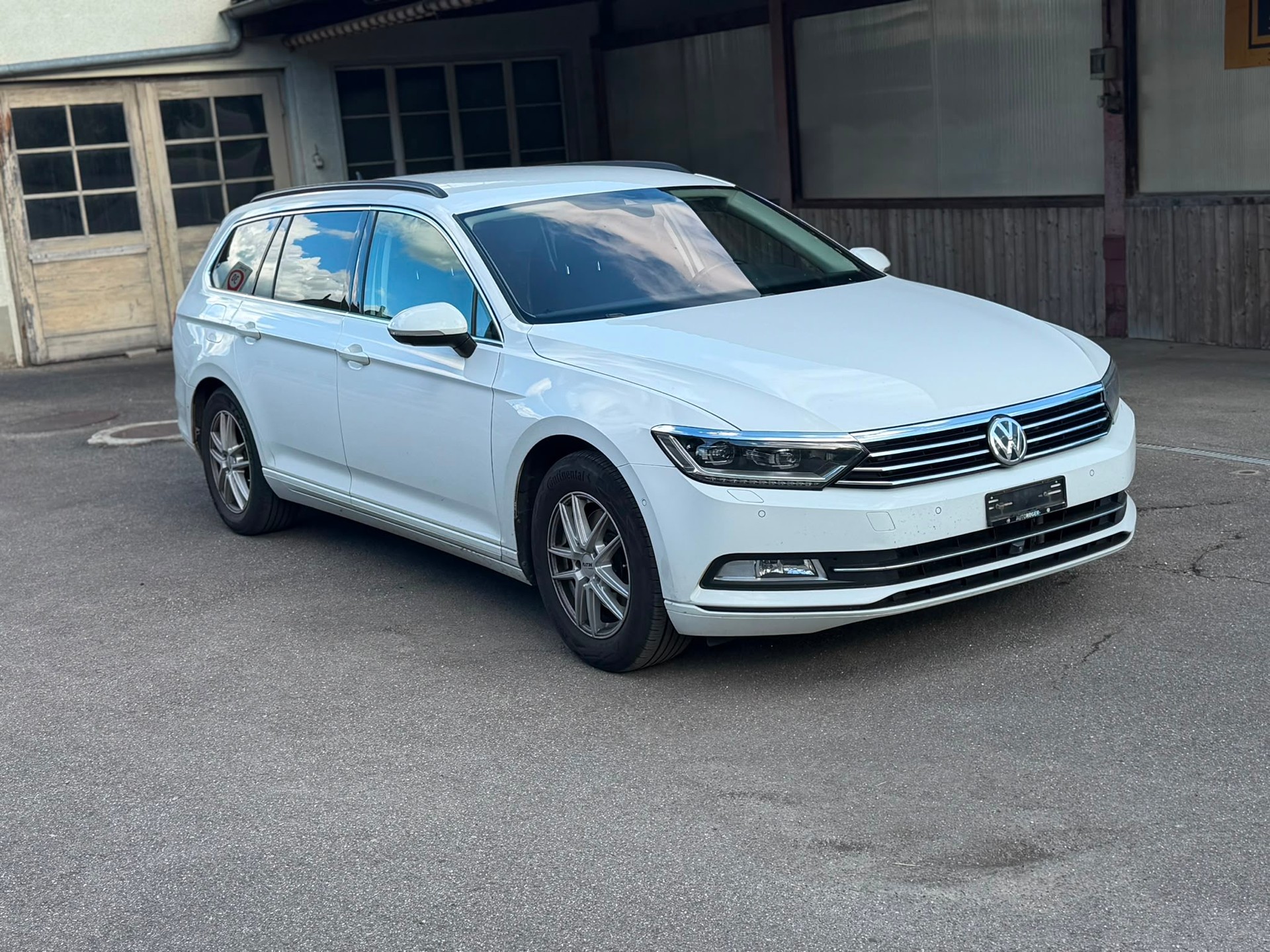 VW Passat Variant 2.0 TDI BMT Comfortline DSG-image-0