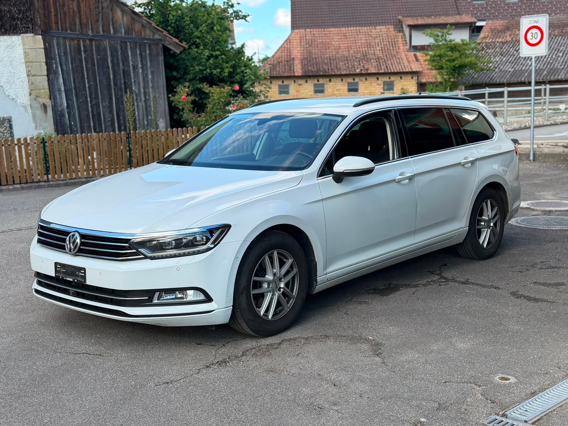 VW Passat Variant 2.0 TDI BMT Comfortline DSG-image-1